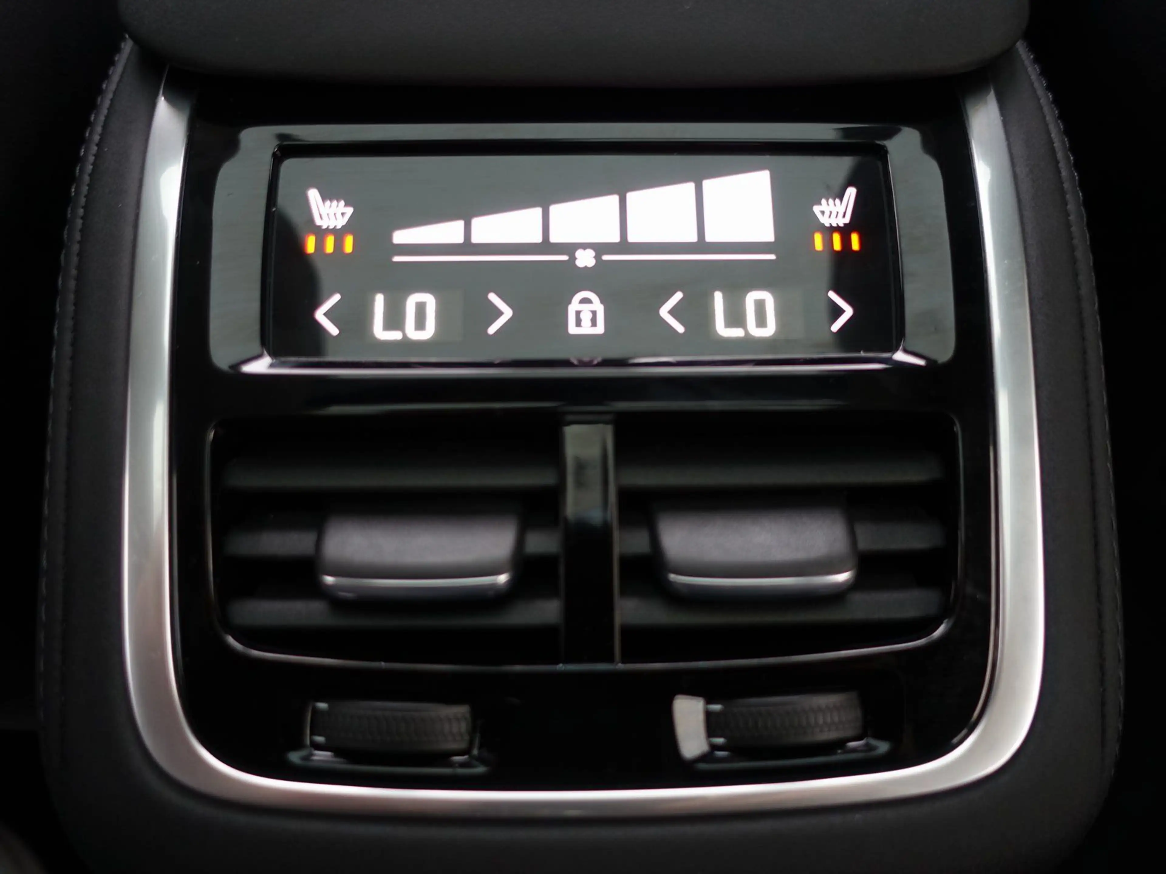 Volvo XC90 Plus T8 AWD Plug-in Hybrid/AHK/Pano/H&K — photo 14
