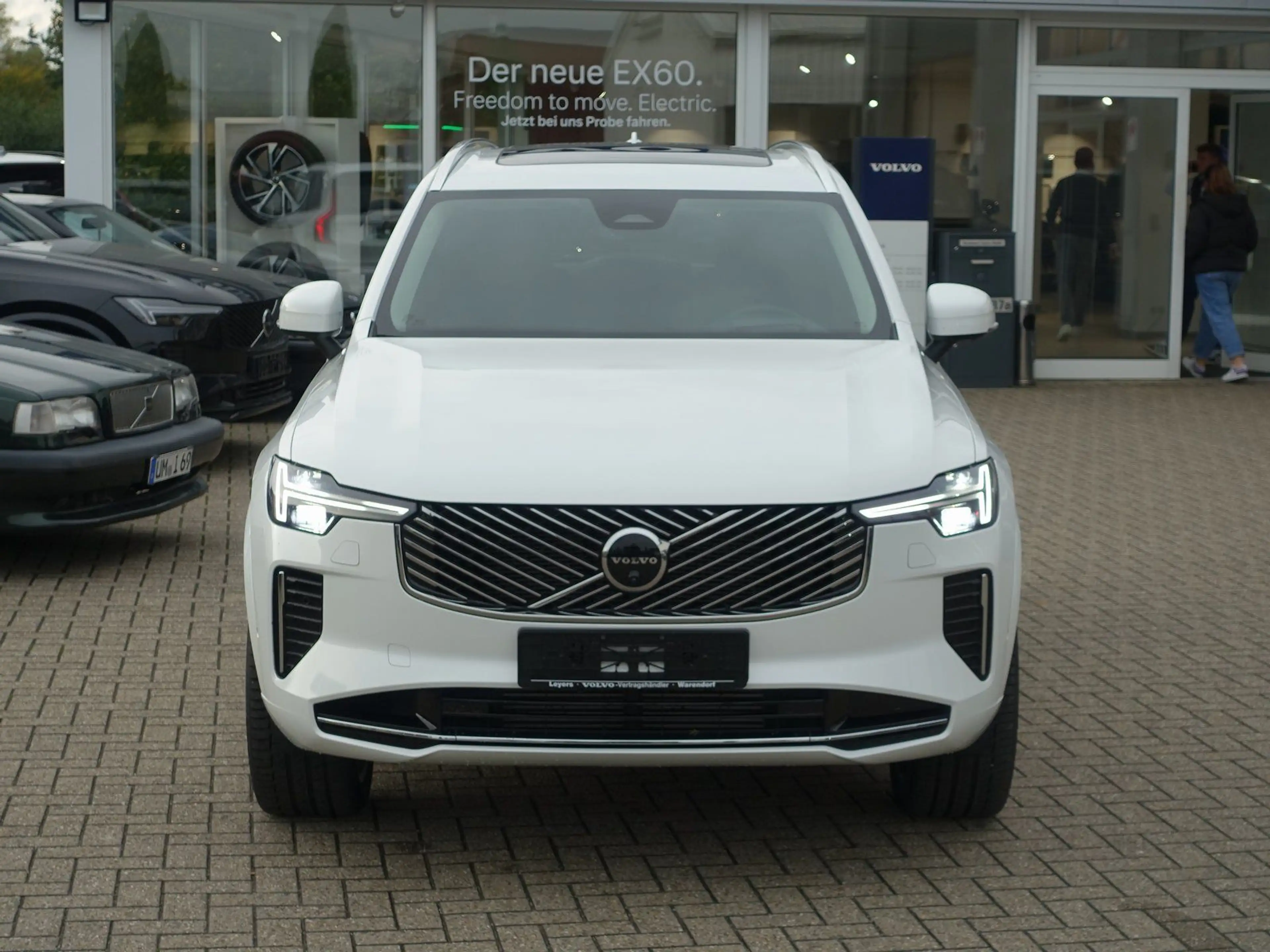 Volvo XC90 Plus T8 AWD Plug-in Hybrid/AHK/Pano/H&K — photo 7