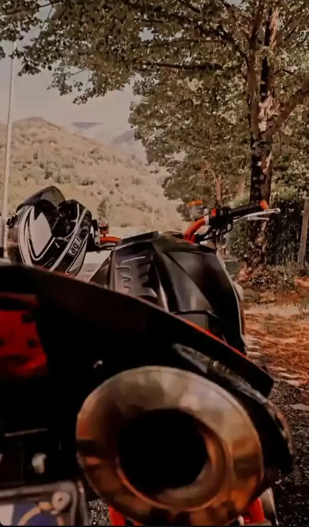 KTM 990 Super Duke R White - 2