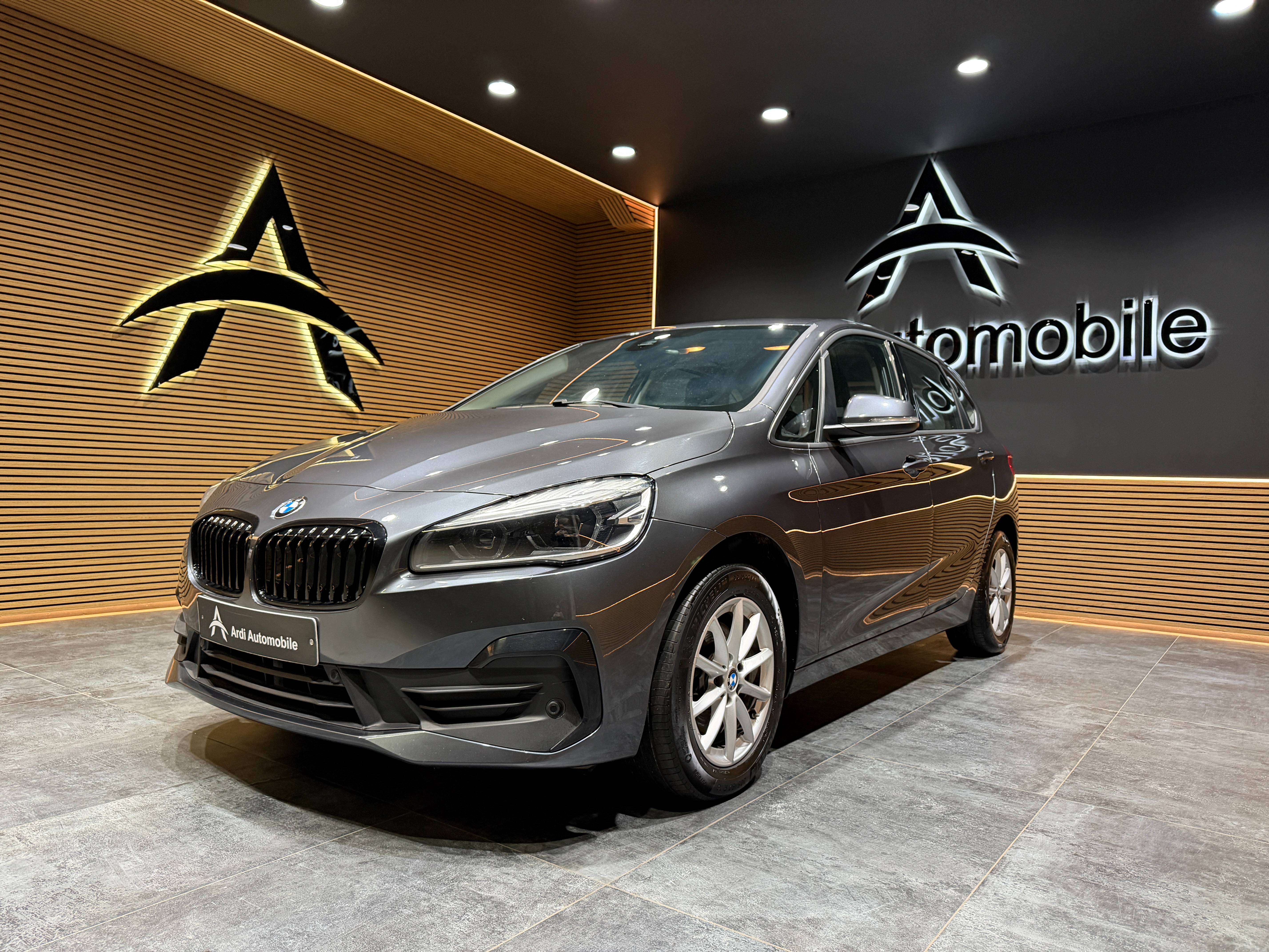 BMW 216