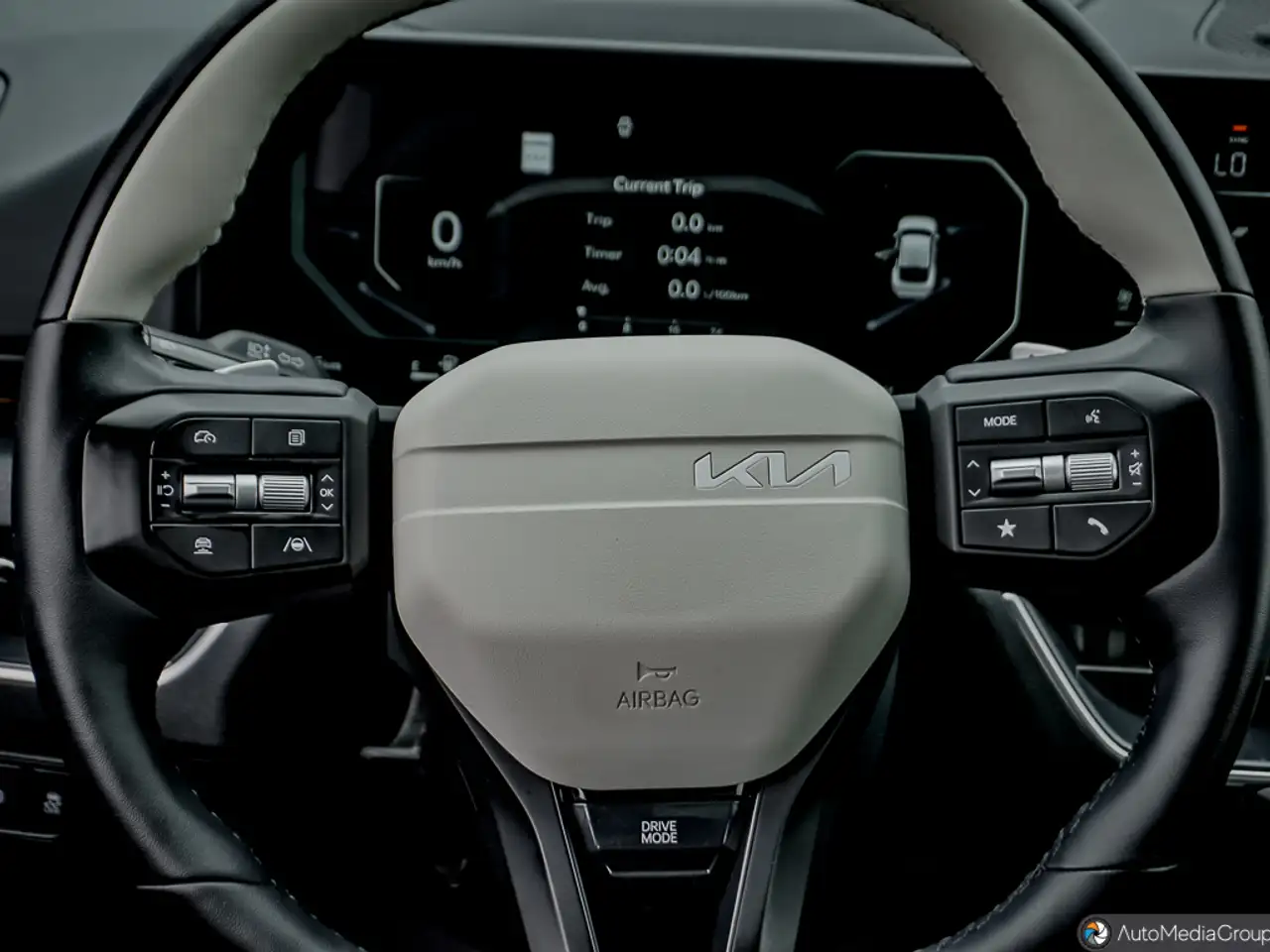 Kia K4 снимка Kia K4