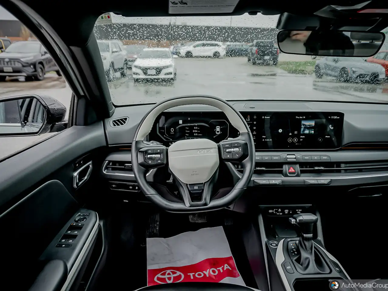 Kia K4 снимка Kia K4