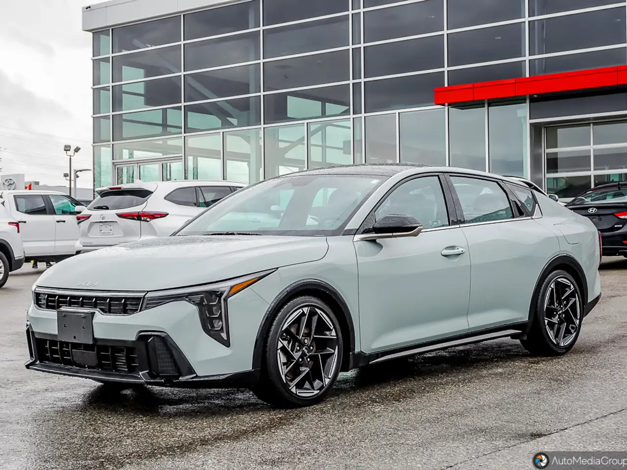 Kia K4 снимка Kia K4