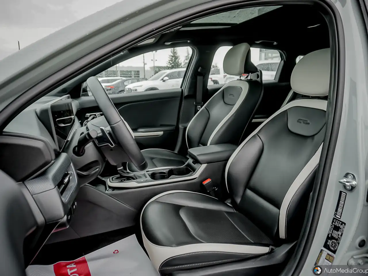 Kia K4 снимка Kia K4