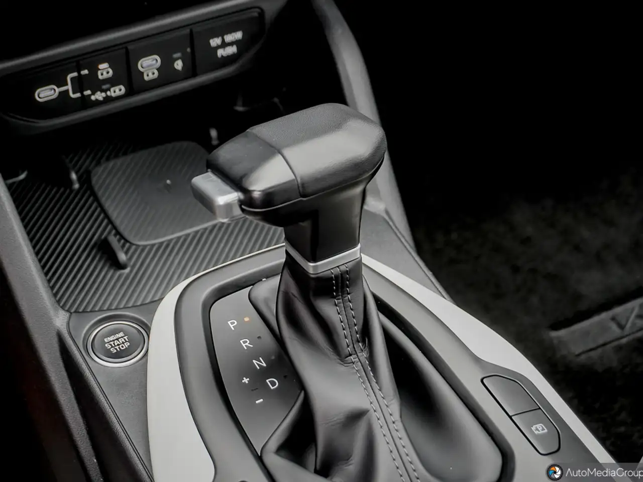 Kia K4 снимка Kia K4