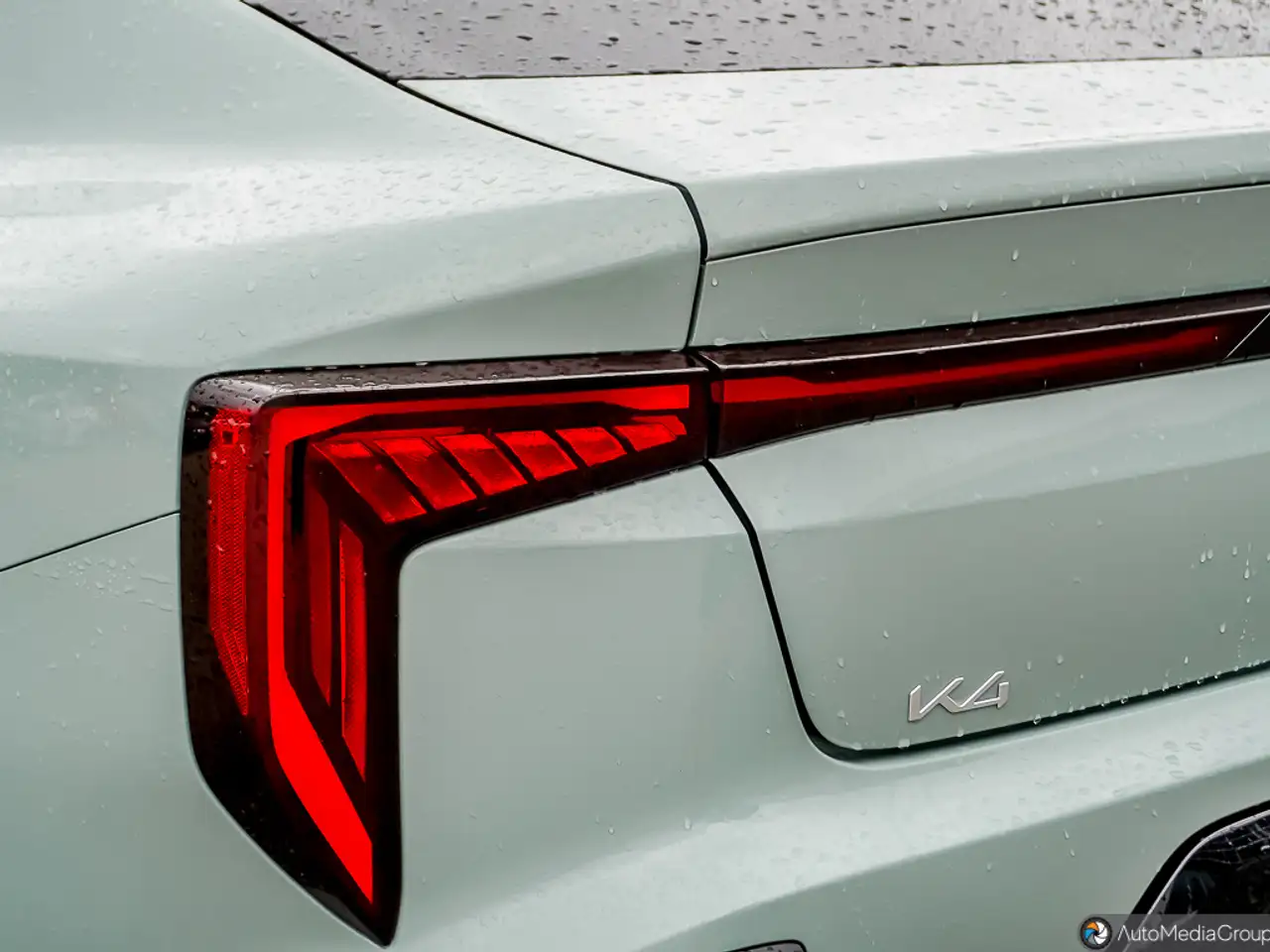 Kia K4 снимка Kia K4