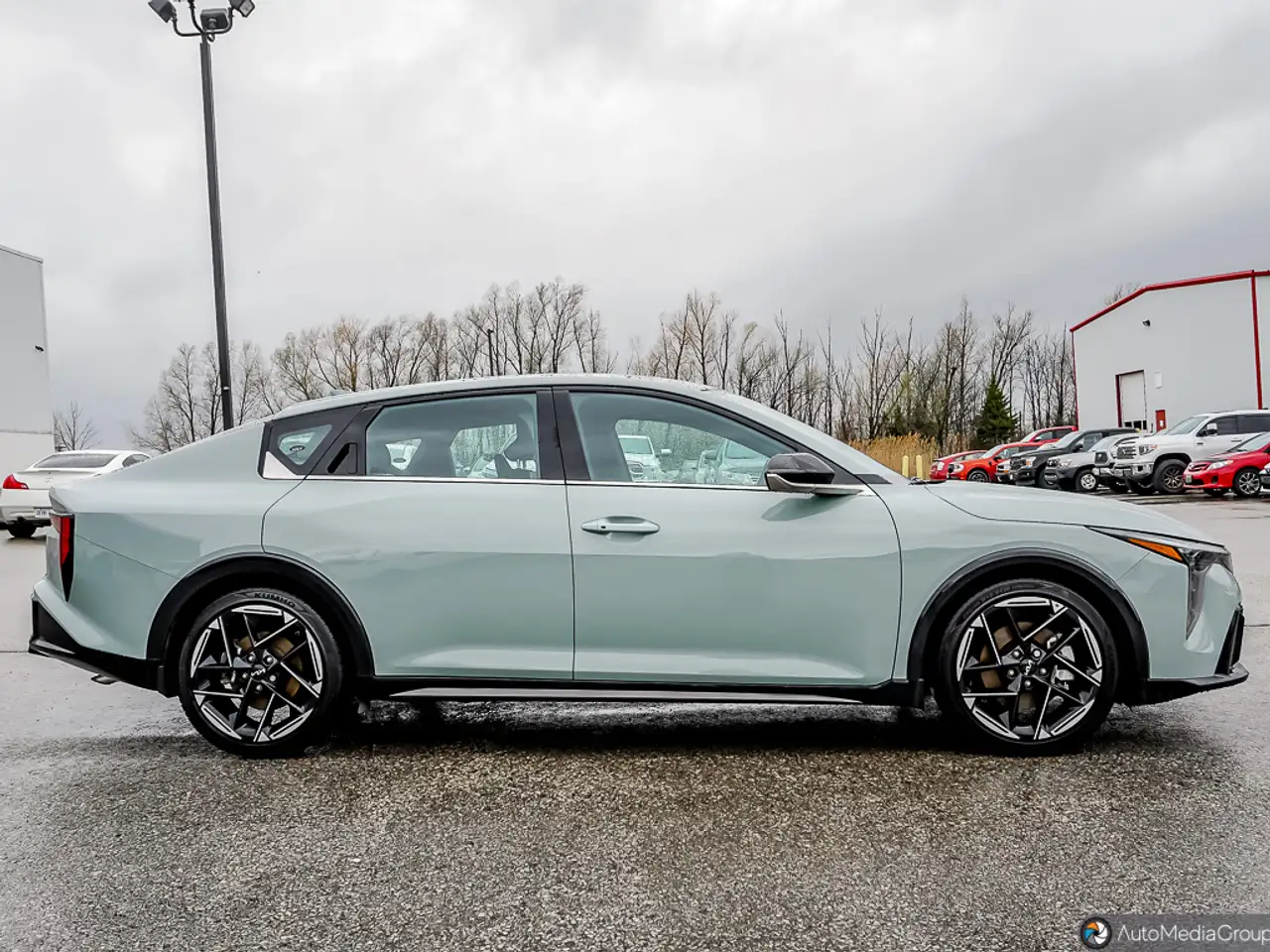 Kia K4 снимка Kia K4
