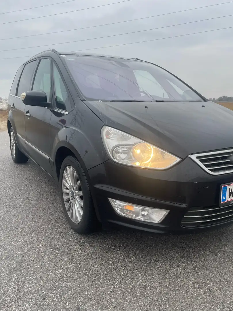 Ford Galaxy Titanium 2,0 TDCi DPF Aut. Černá - 2