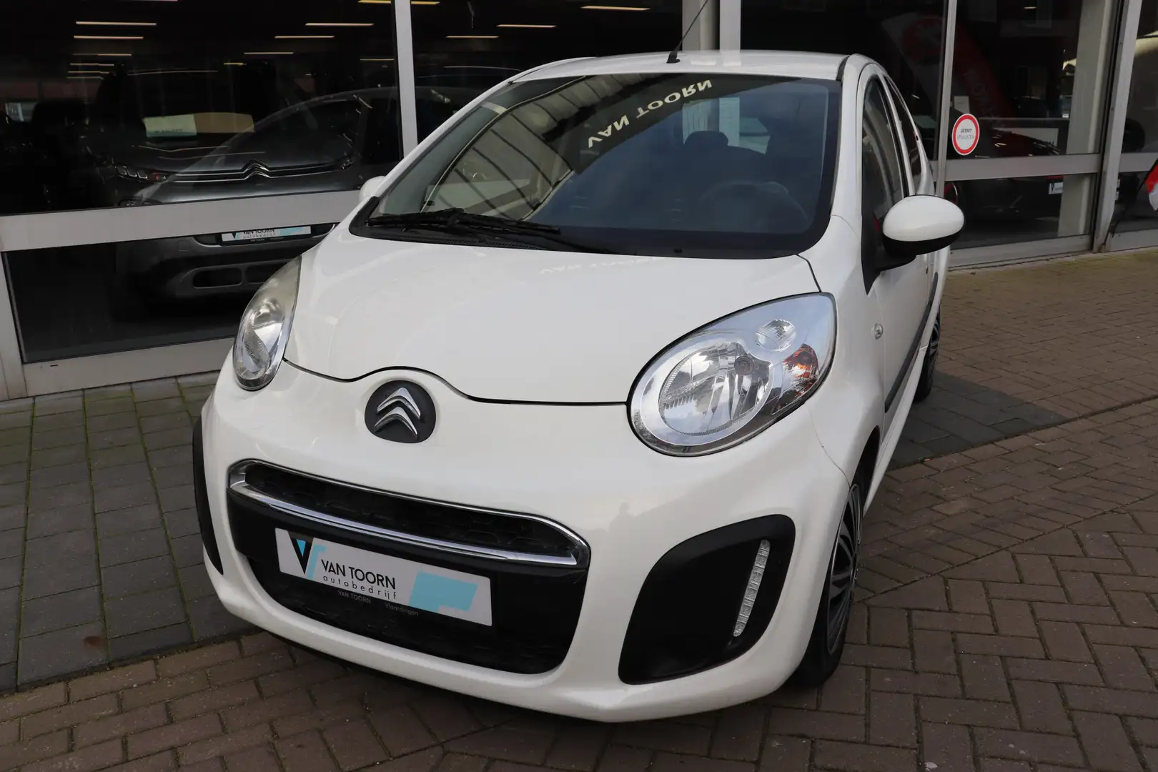 Citroen C1 1.0 Collection, Airco Lage km stand, goed onderhou Wit - 2