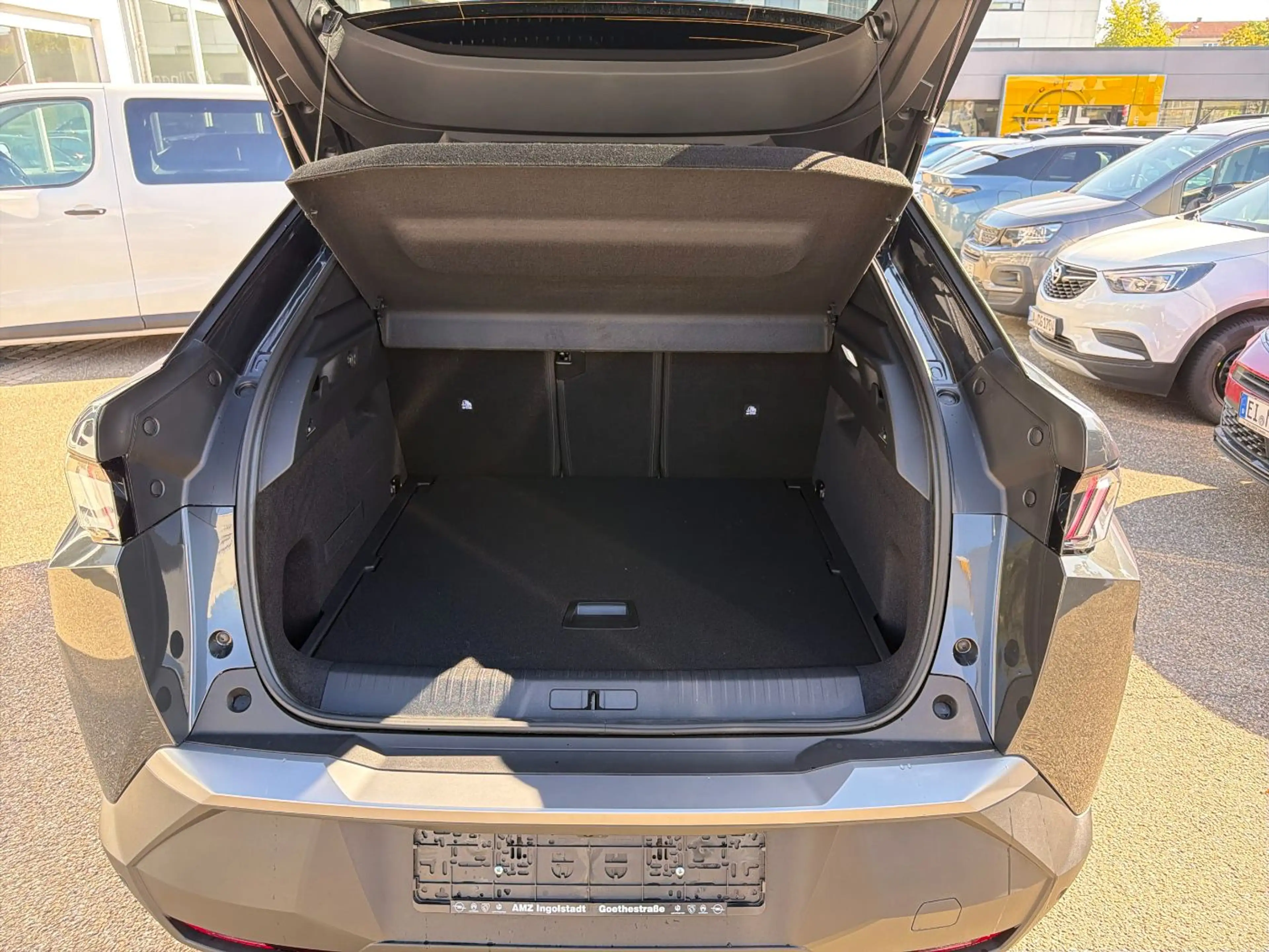 Peugeot 3008 Elektro 230 Long Range motor 2Range Allure — photo 12