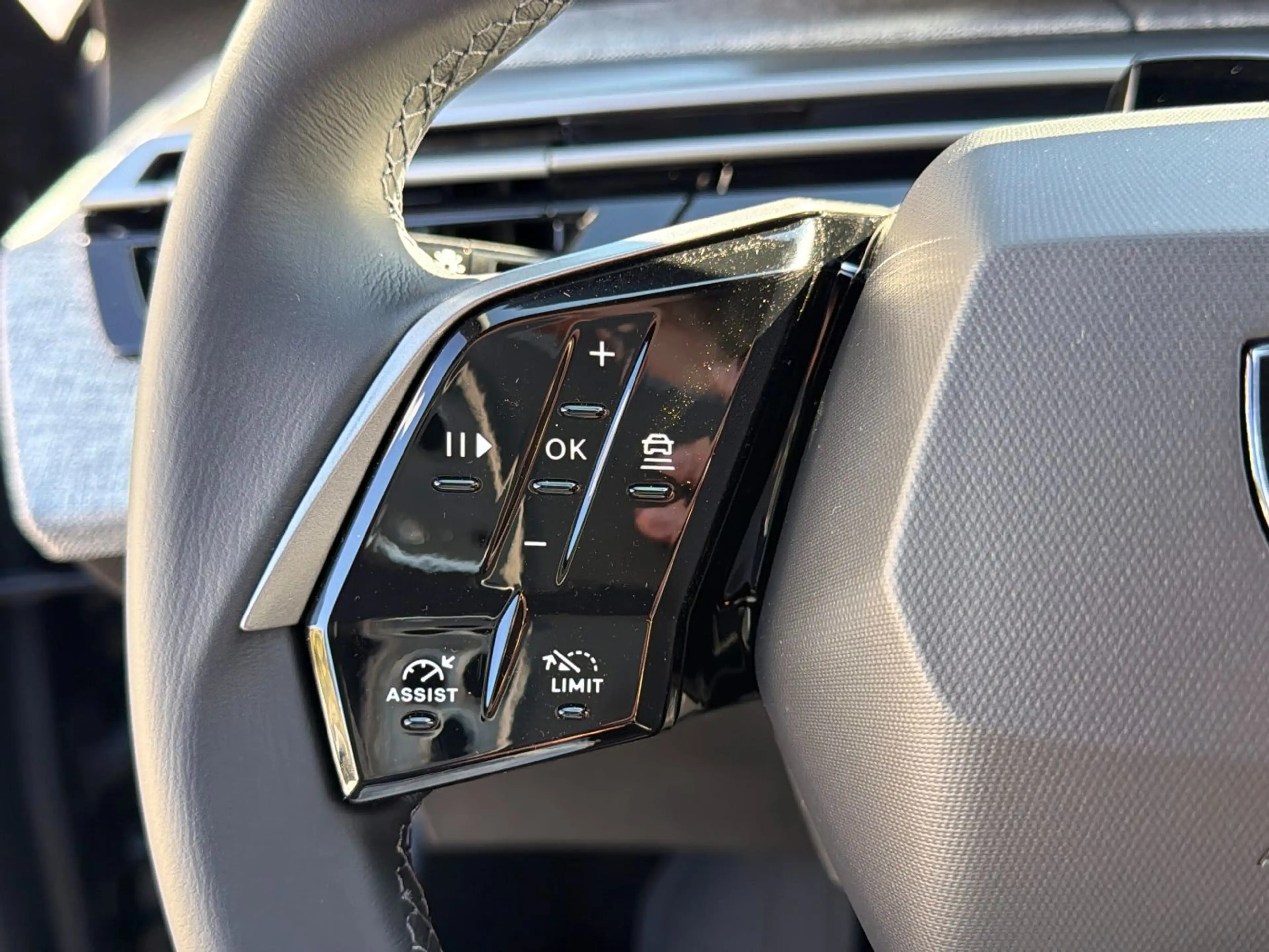 Peugeot 3008 Elektro 230 Long Range motor 2Range Allure — photo 15