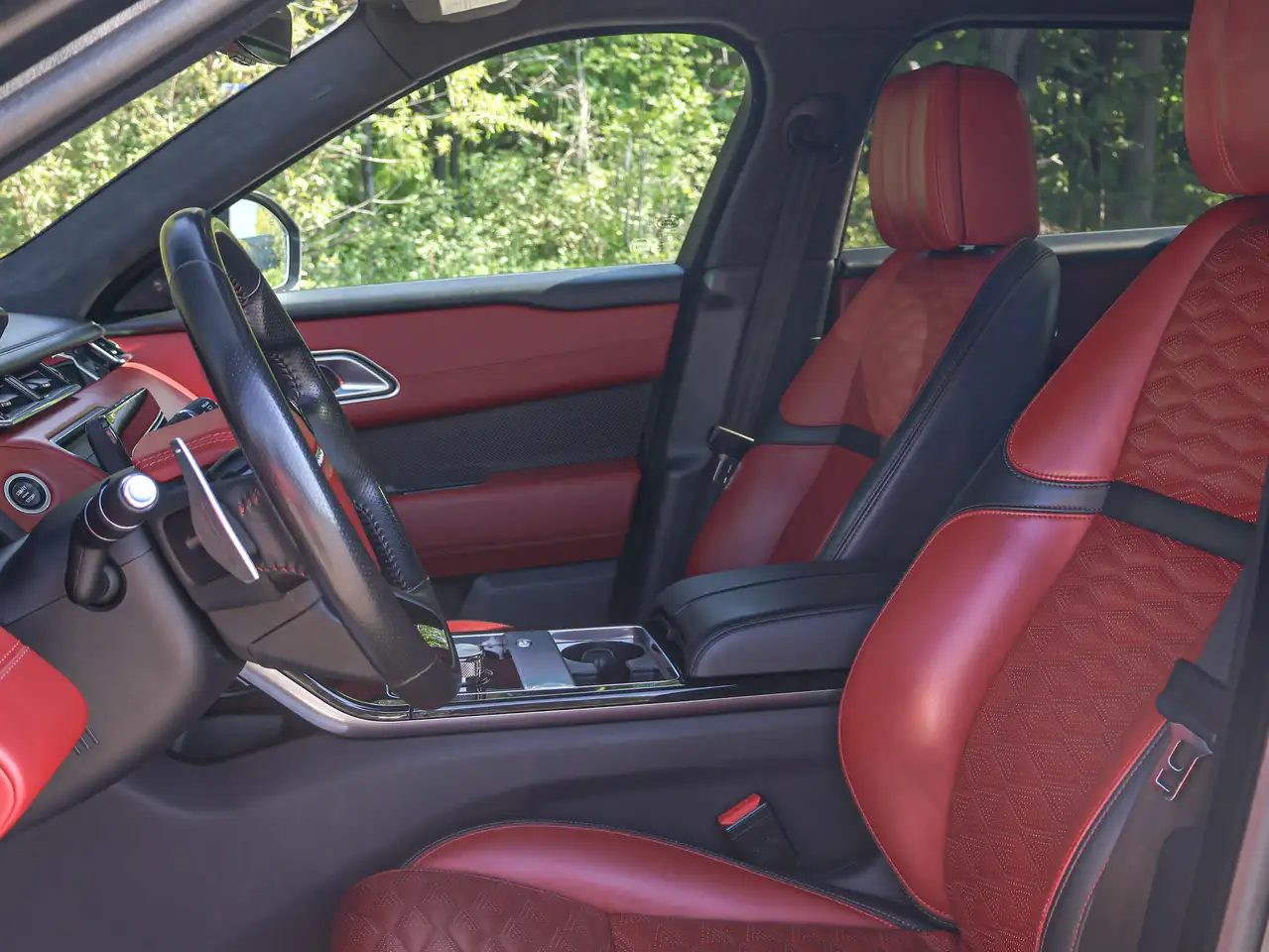 Land Rover Range Rover Velar снимка Land Rover Range Rover Velar