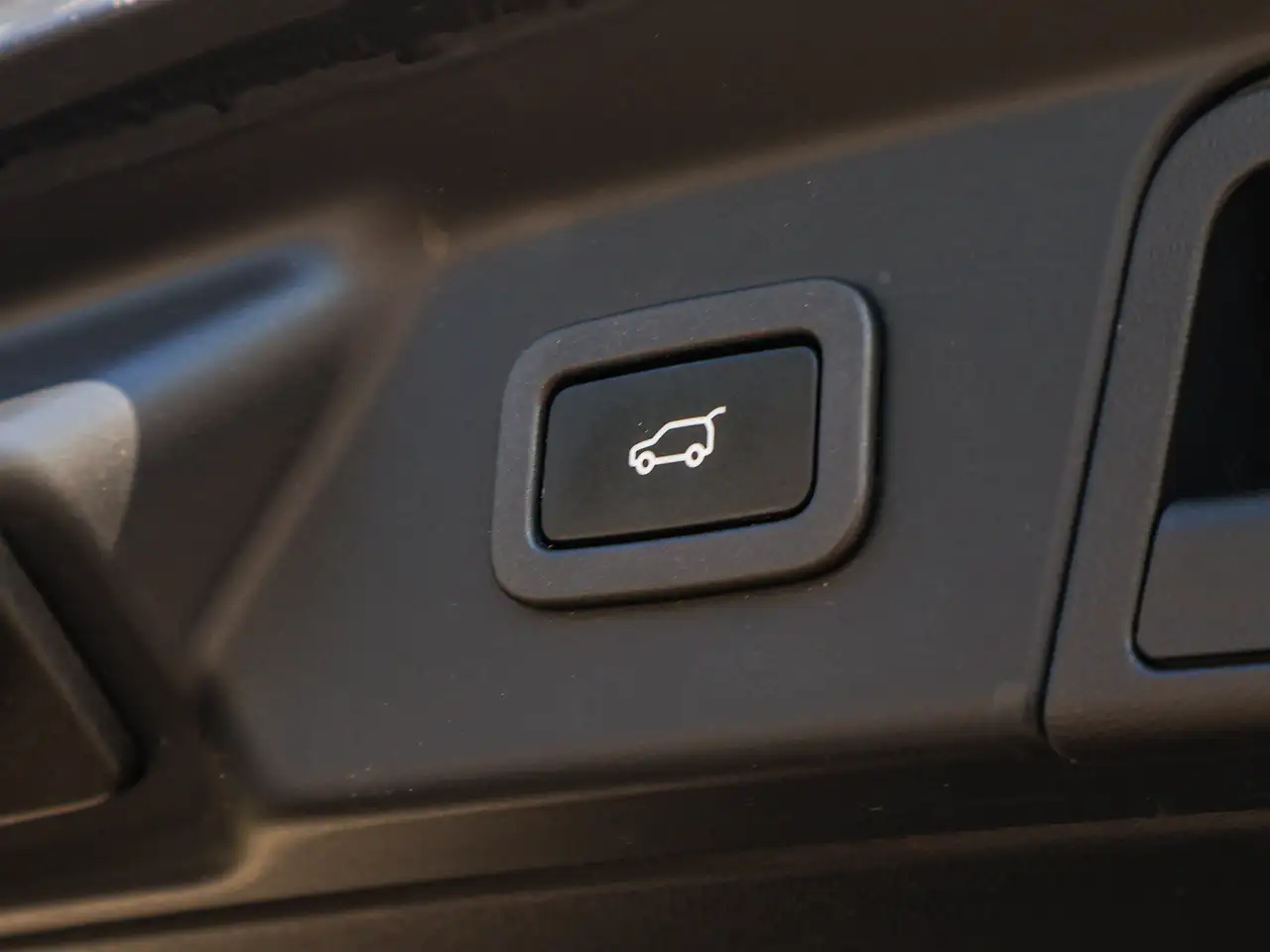 Land Rover Range Rover Velar снимка Land Rover Range Rover Velar