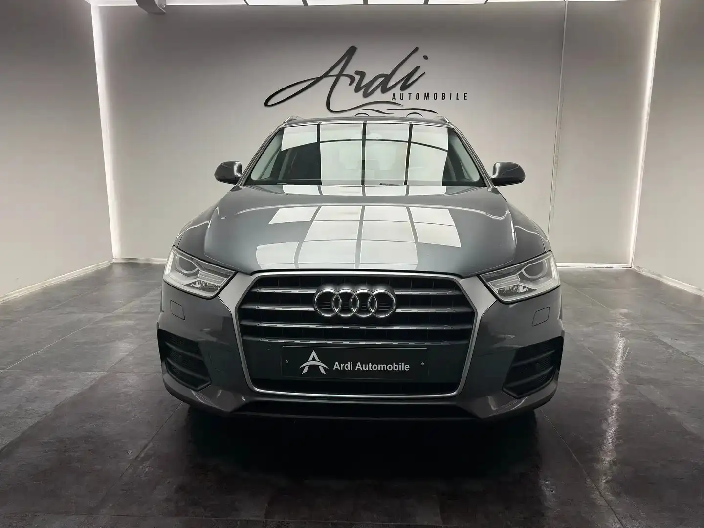 Audi Q3 2.0 TDi *GARANTIE 12 MOIS*1er PROPRIETAIRE* Grijs - 2
