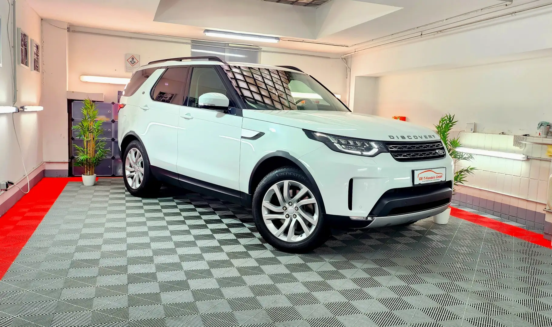 Land Rover Discovery 2,0 SD4 HSE 7-Sitze Multi-Media LED Panorama Weiß - 2