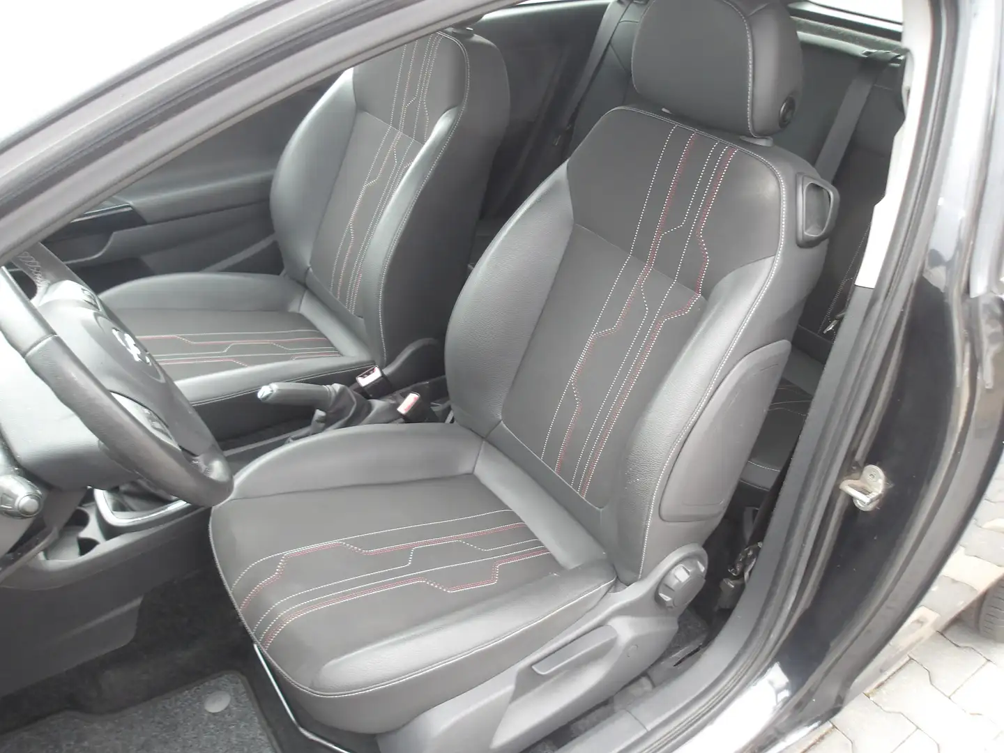 Opel Corsa 1.2 16V Negro - 2