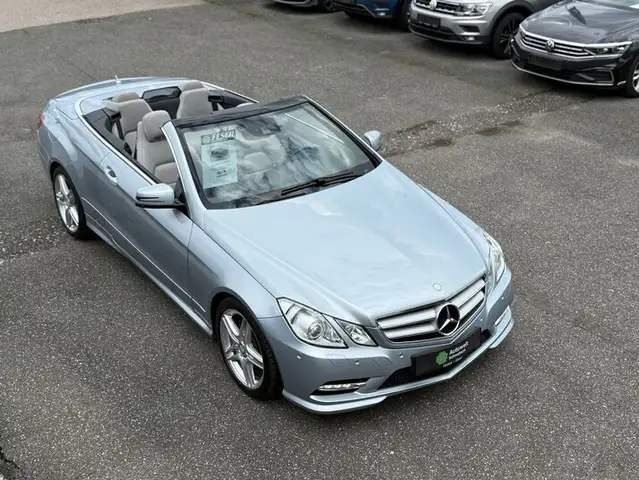 Mercedes-Benz E 250 CGI Cabrio AMG-LINE NAVI LEDER BIXENON