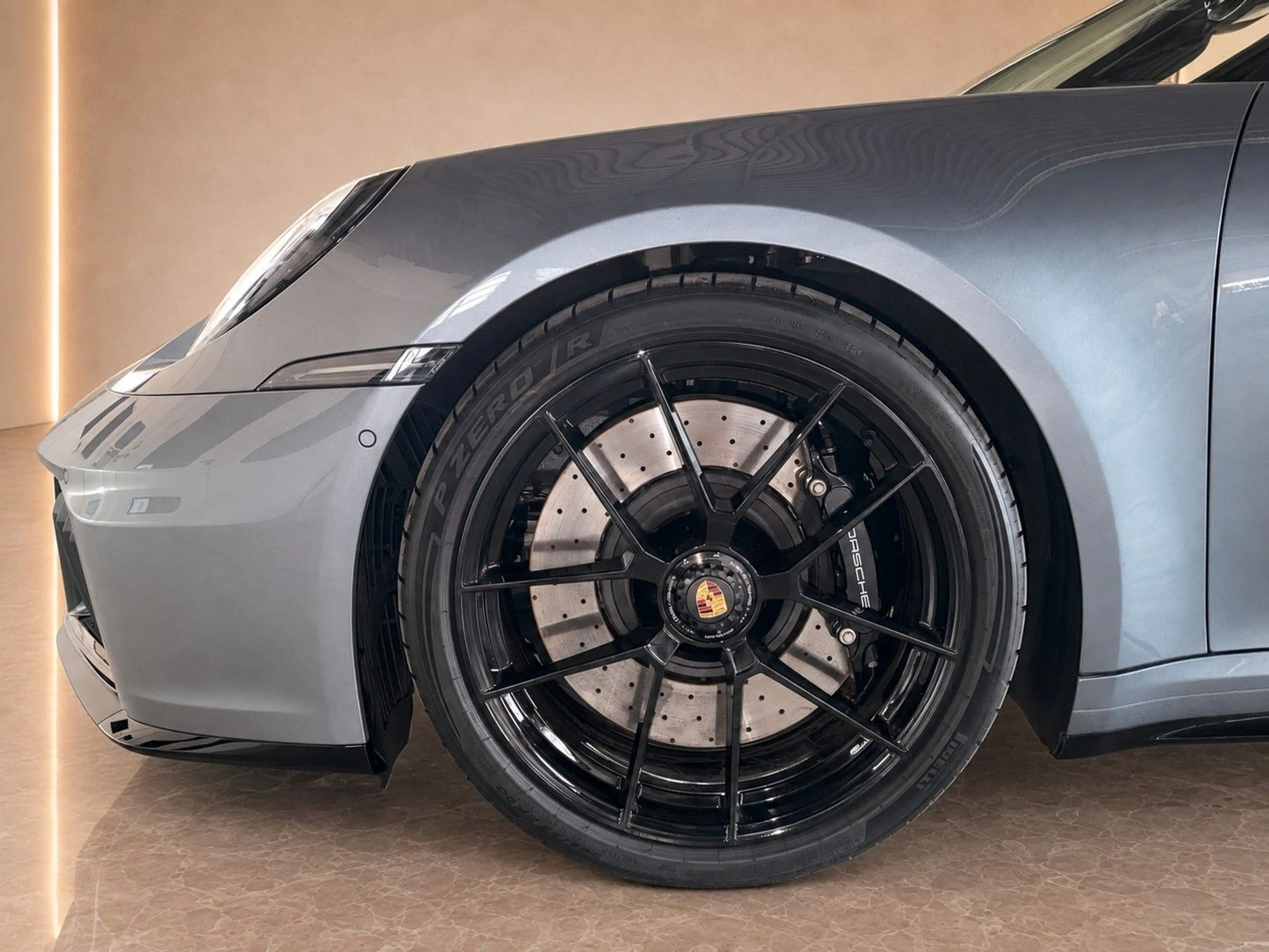 Porsche 992 Carrera 4 GTS Cabrio Burmester Chrono Design — photo 9