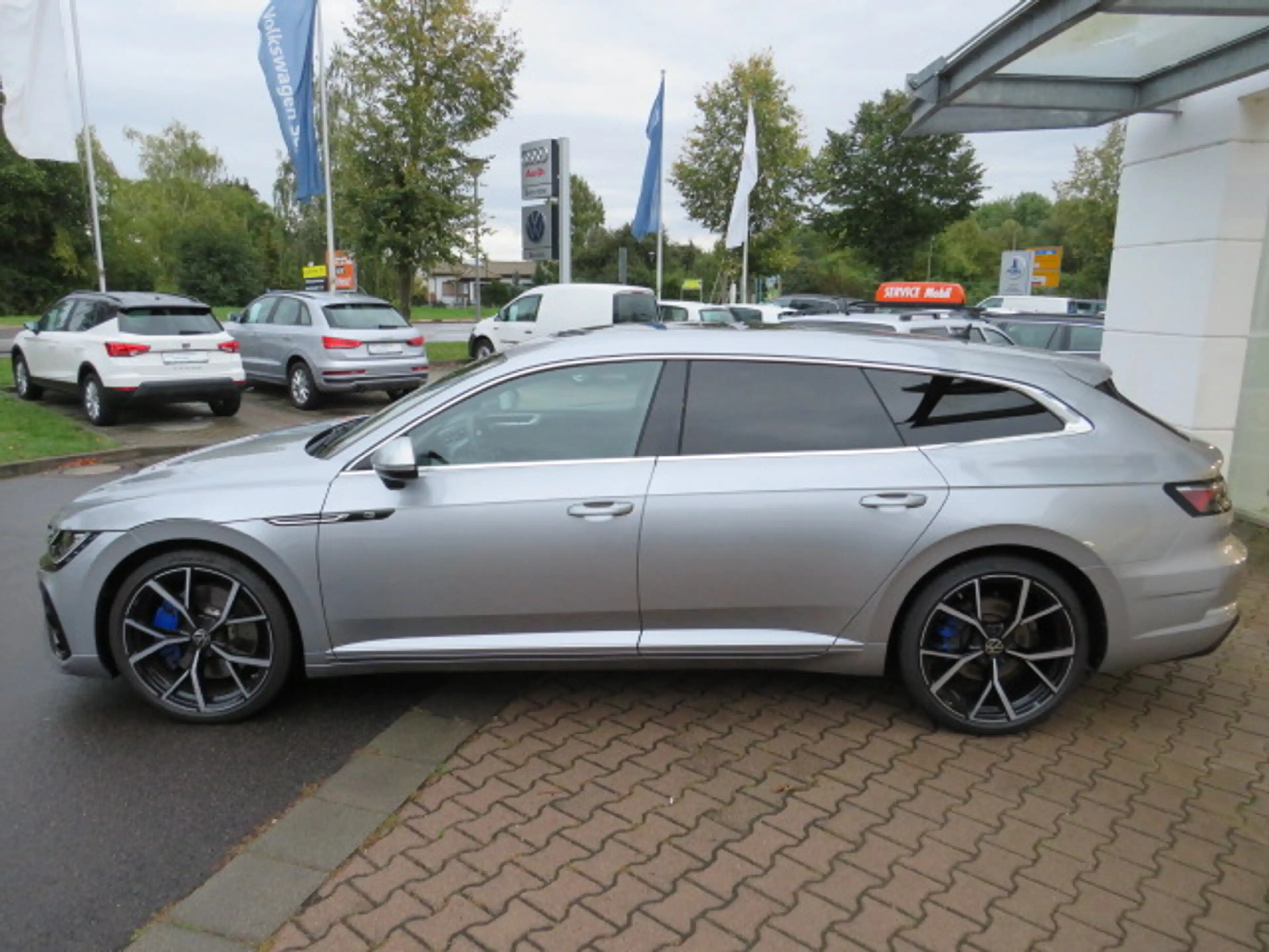 Volkswagen Arteon R 4Motion / IQ.Light / AHK — photo 3