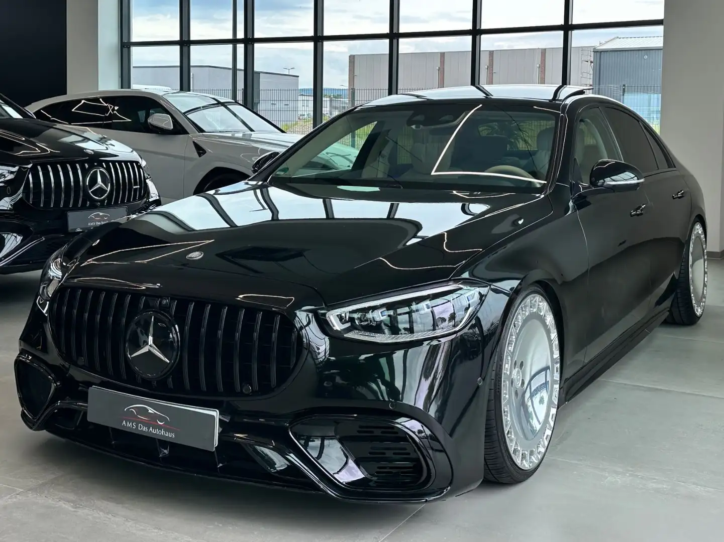 Mercedes-Benz S 350 d 4Matic S63 AMG Massage Pano 3D Light Noir - 2