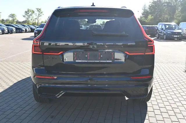 Volvo XC60 view 4