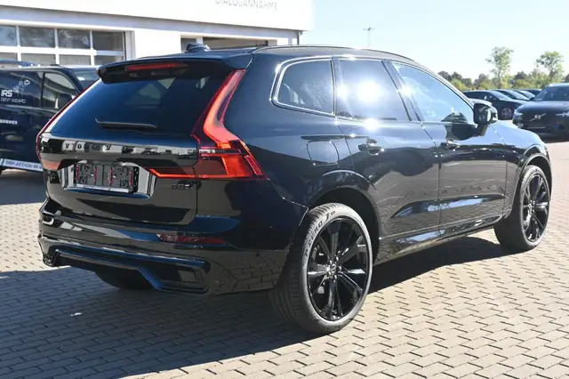 Volvo XC60 view 5