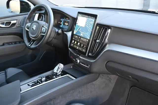 Volvo XC60 view 13