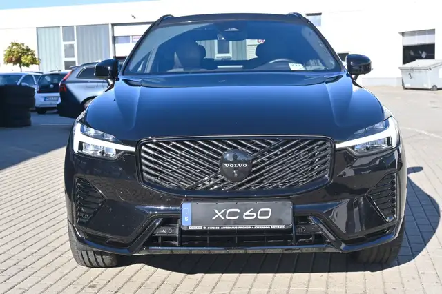 Volvo XC60 view 8