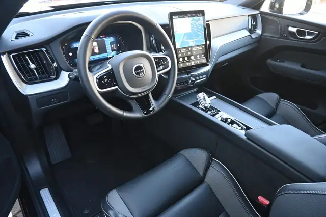Volvo XC60 view 12