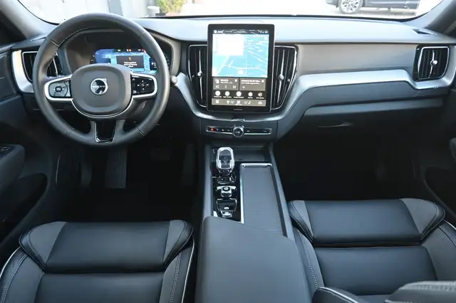 Volvo XC60 view 18