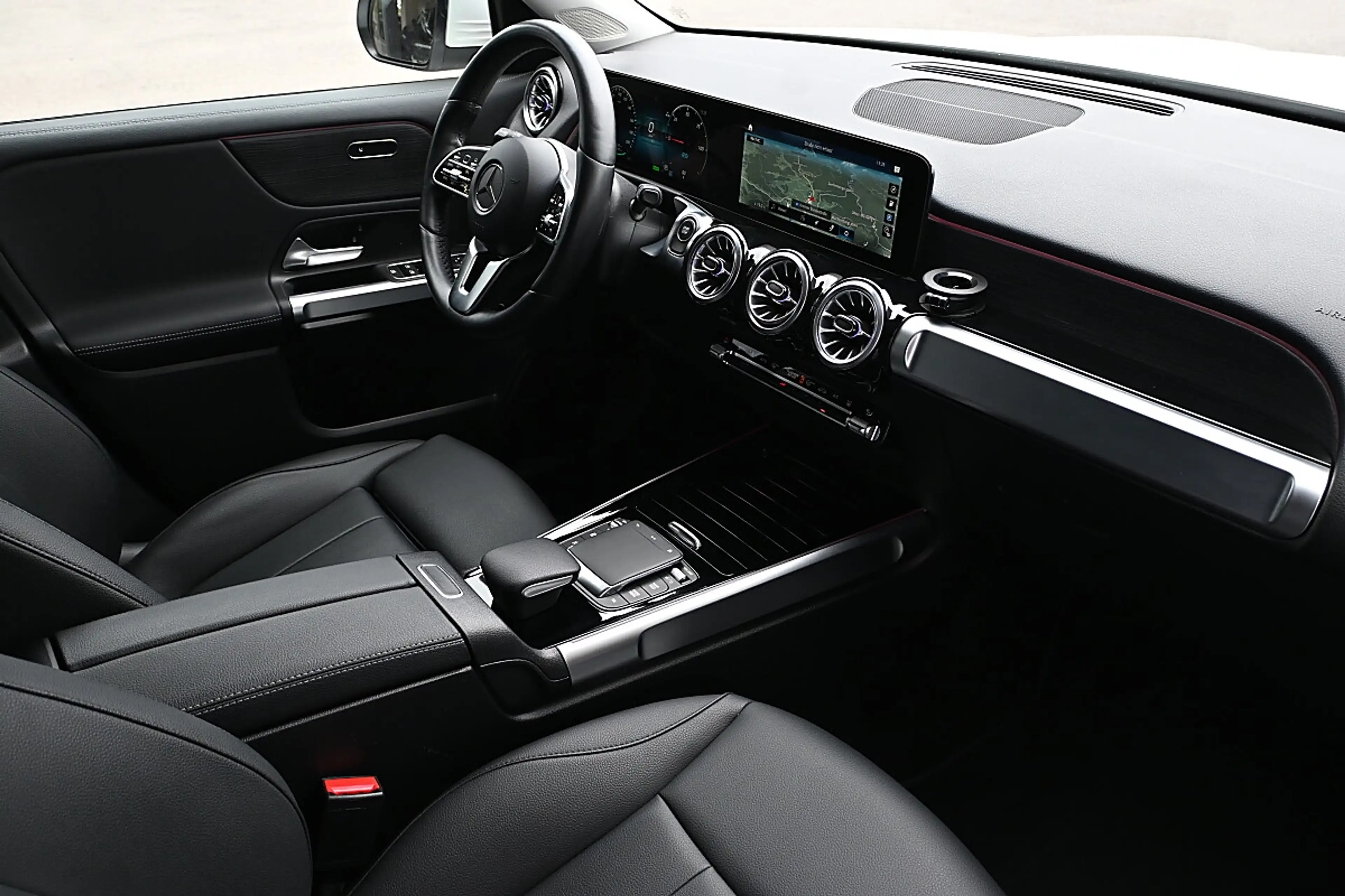 Mercedes-Benz EQB 350 4MATIC Aut. LED, Navi, Lenkradheizung, Totwinke... — photo 4