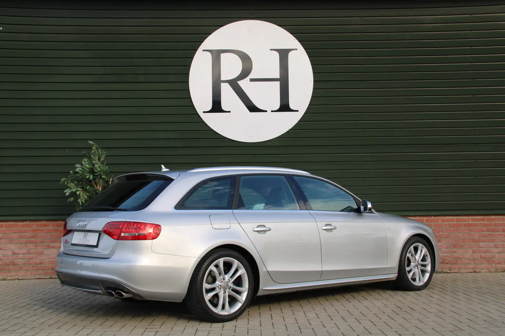 Audi A4 Avant S4 3.0-V6 Quattro Automaat - Youngtimer! Zilver - 2