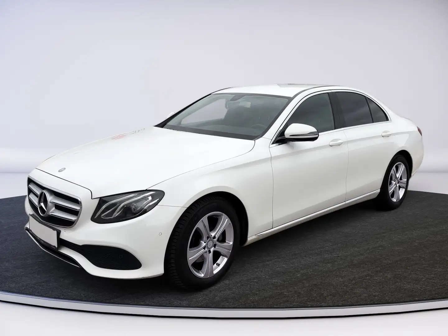 Mercedes-Benz E 220 d Limousine Blanc - 2