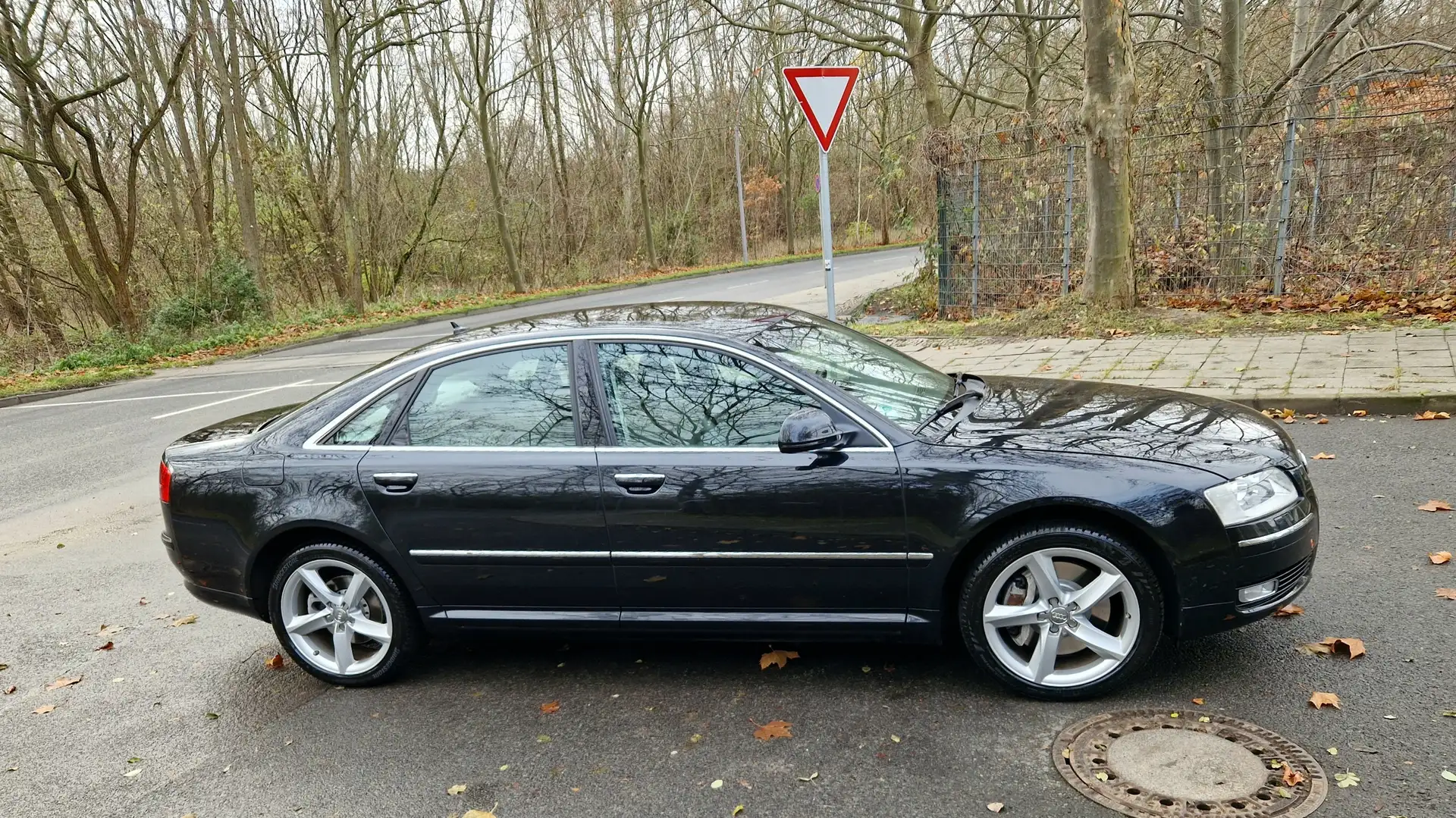 Audi A8 A8 4.2 FSI quattro Zwart - 2