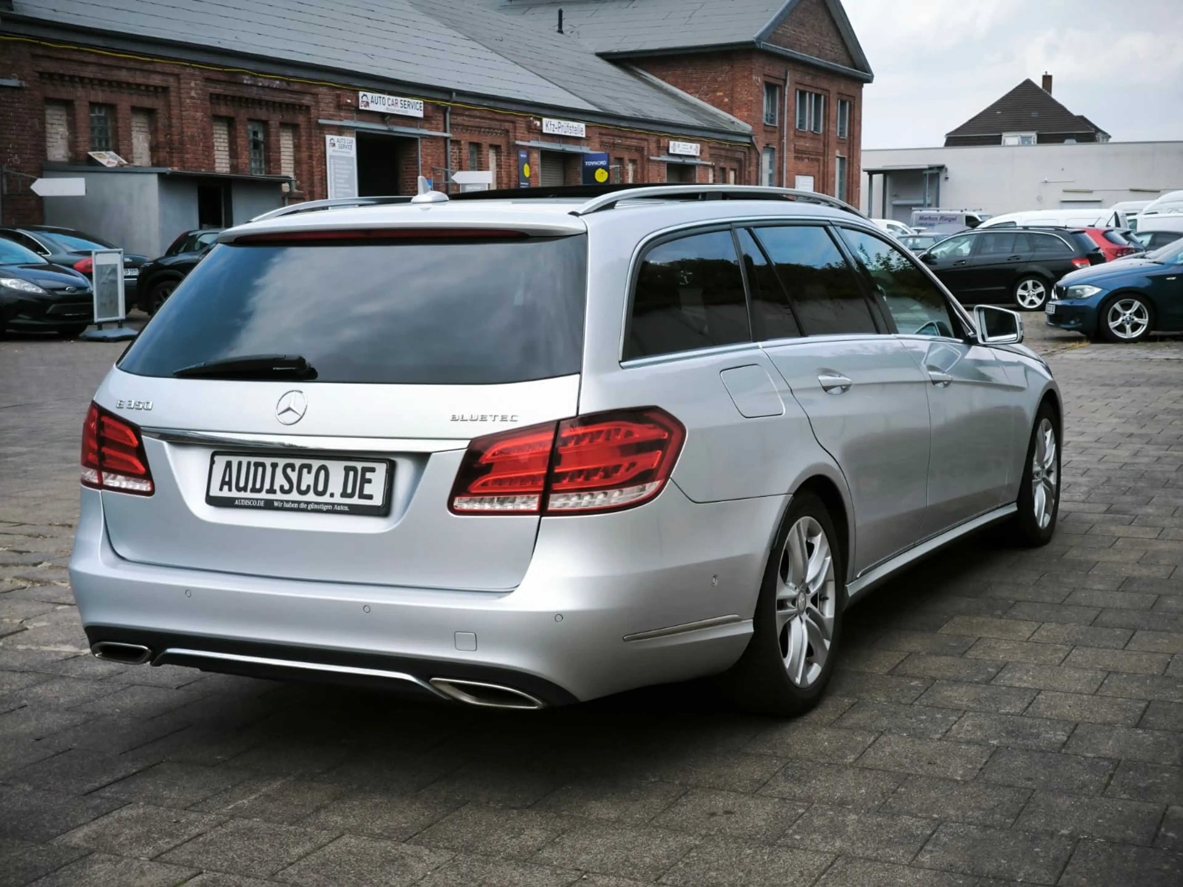 Mercedes-Benz E 350 T Bluetec 2Hd Pano Leder ILS Sportpaket — photo 4