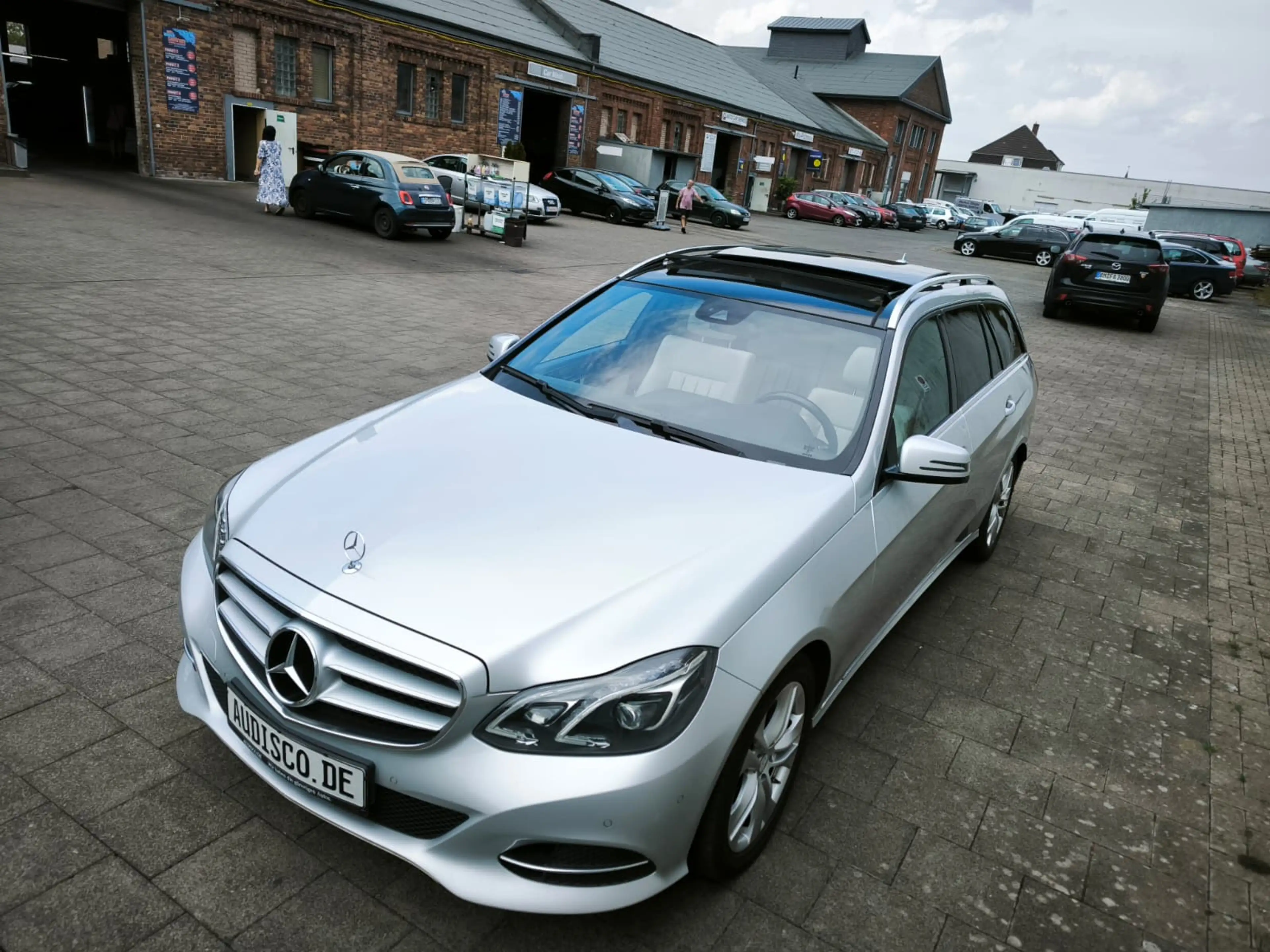 Mercedes-Benz E 350 T Bluetec 2Hd Pano Leder ILS Sportpaket — photo 12