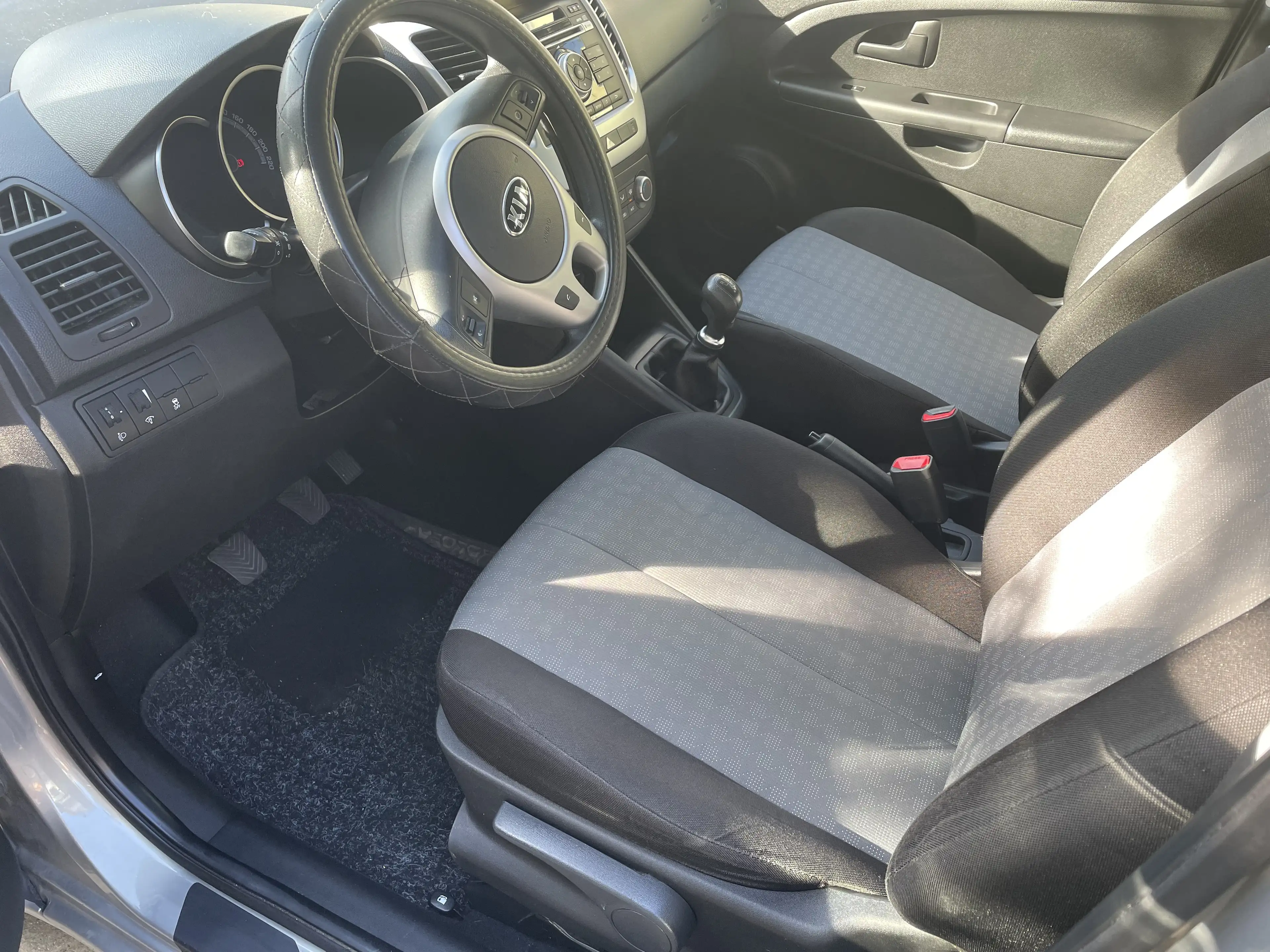 Kia Venga Venga 1.4 CVVT — photo 10