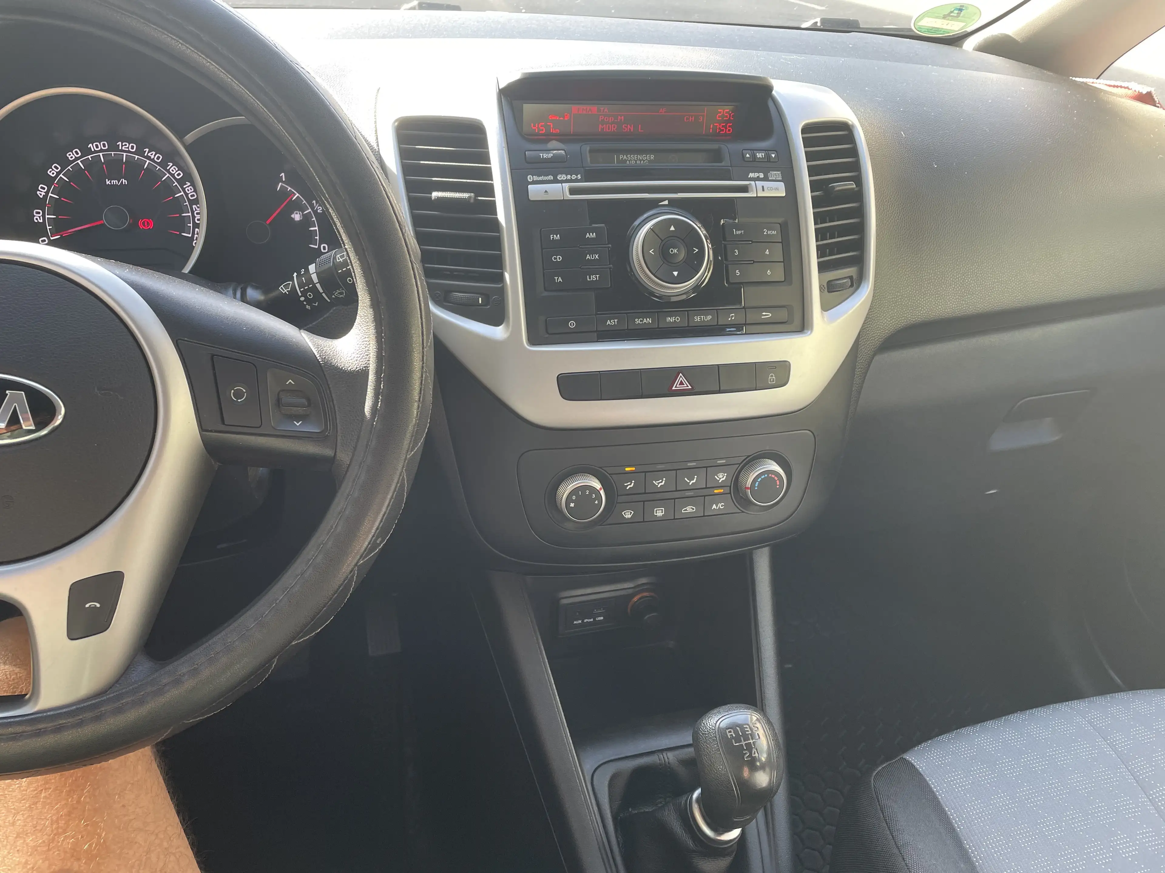 Kia Venga Venga 1.4 CVVT — photo 18