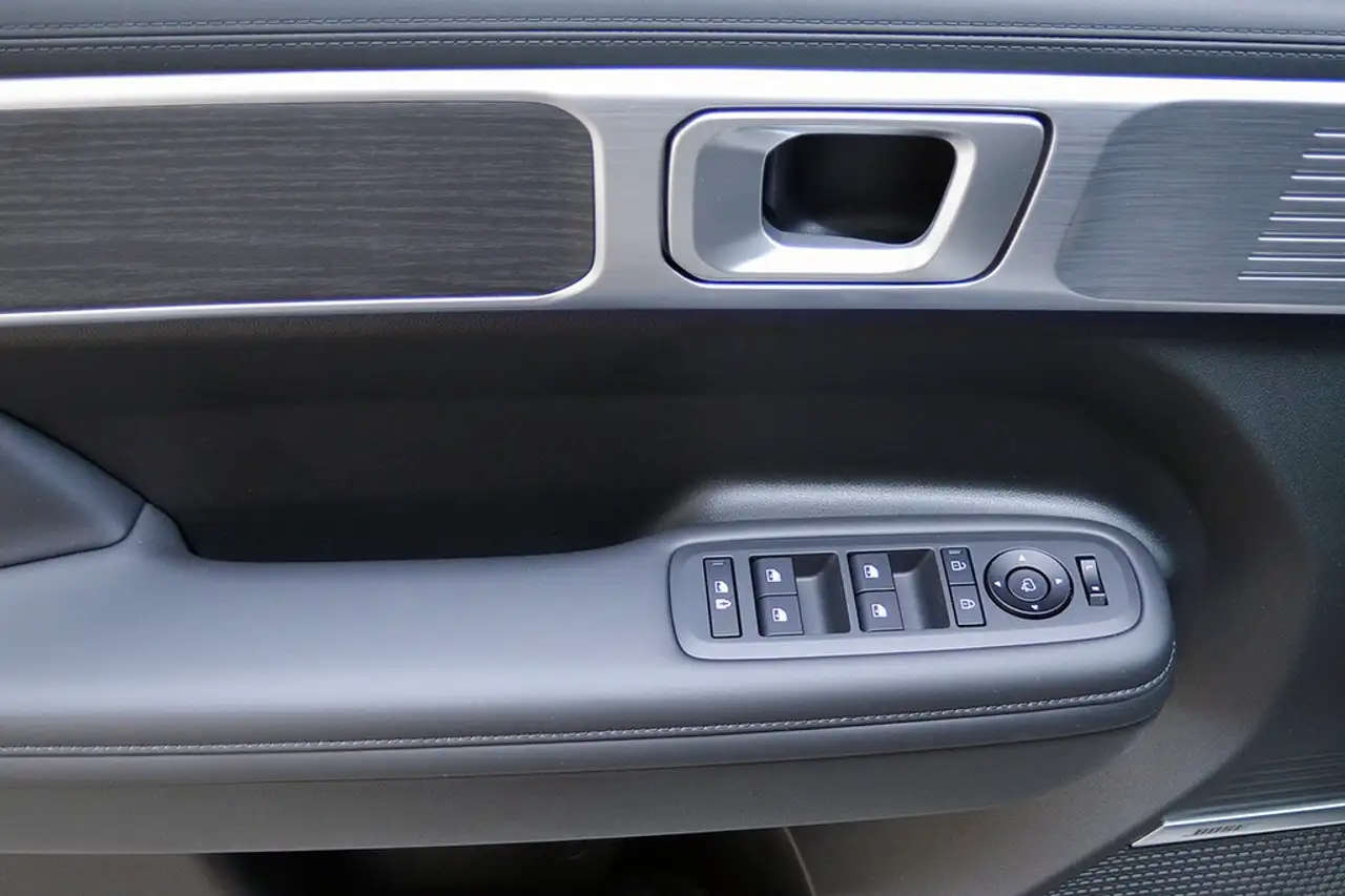 Hyundai Santa FE 1.6 T-GDI PHEV 6AT 4WD Signature Digital Key BO..., миниатюра 7