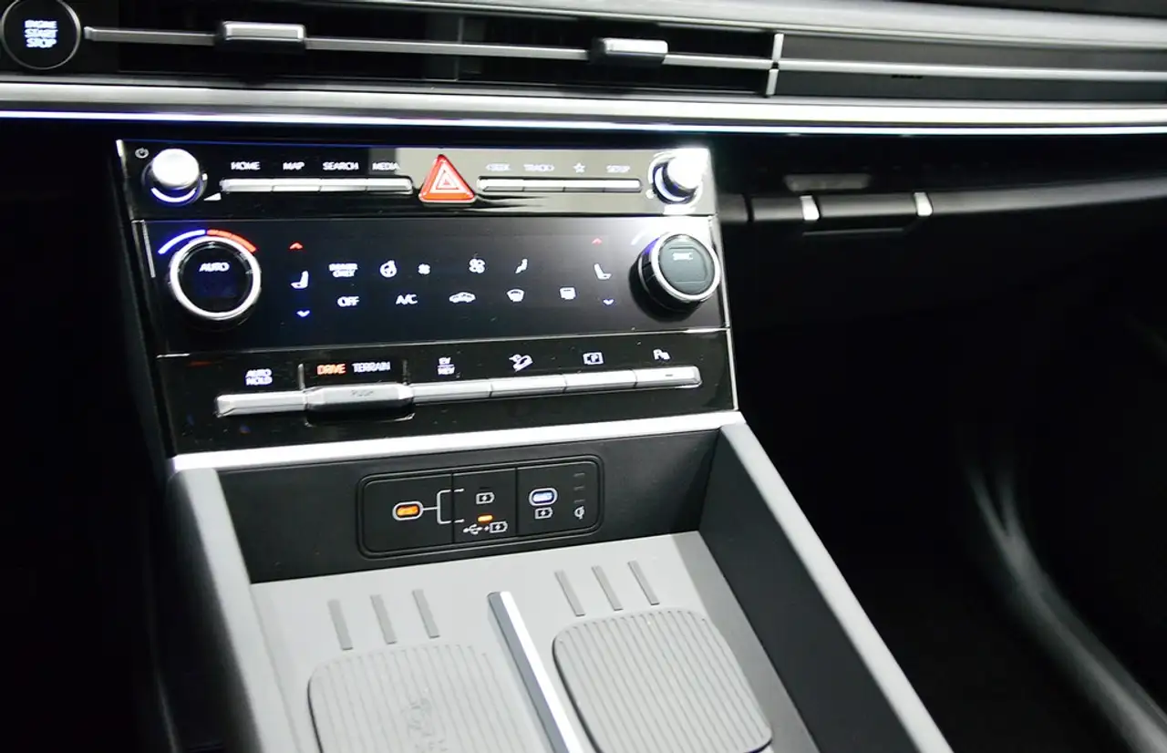 Hyundai Santa FE 1.6 T-GDI PHEV 6AT 4WD Signature Digital Key BO..., миниатюра 12
