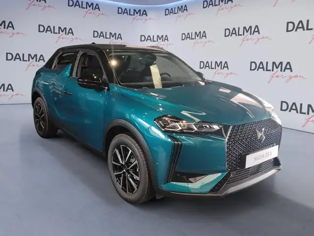 DS Automobiles DS 3 view 7