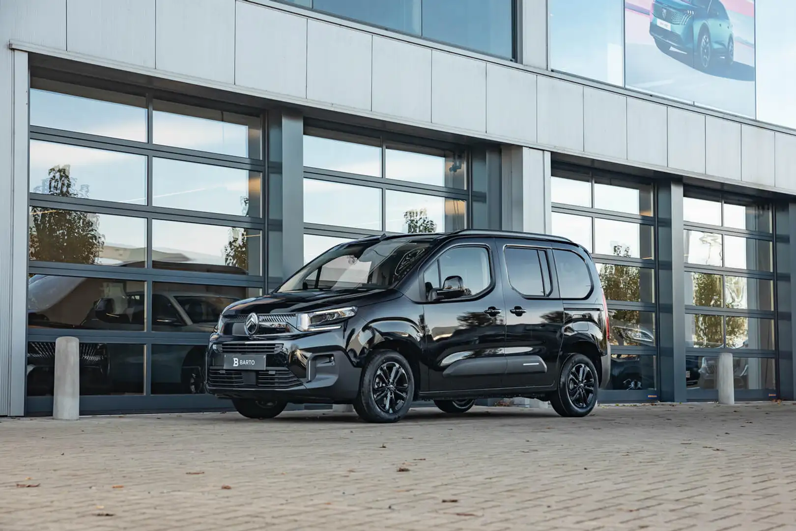 Citroen Berlingo 110pk MT6 - 5 zit - Camera - Style Pack - ... Zwart - 2