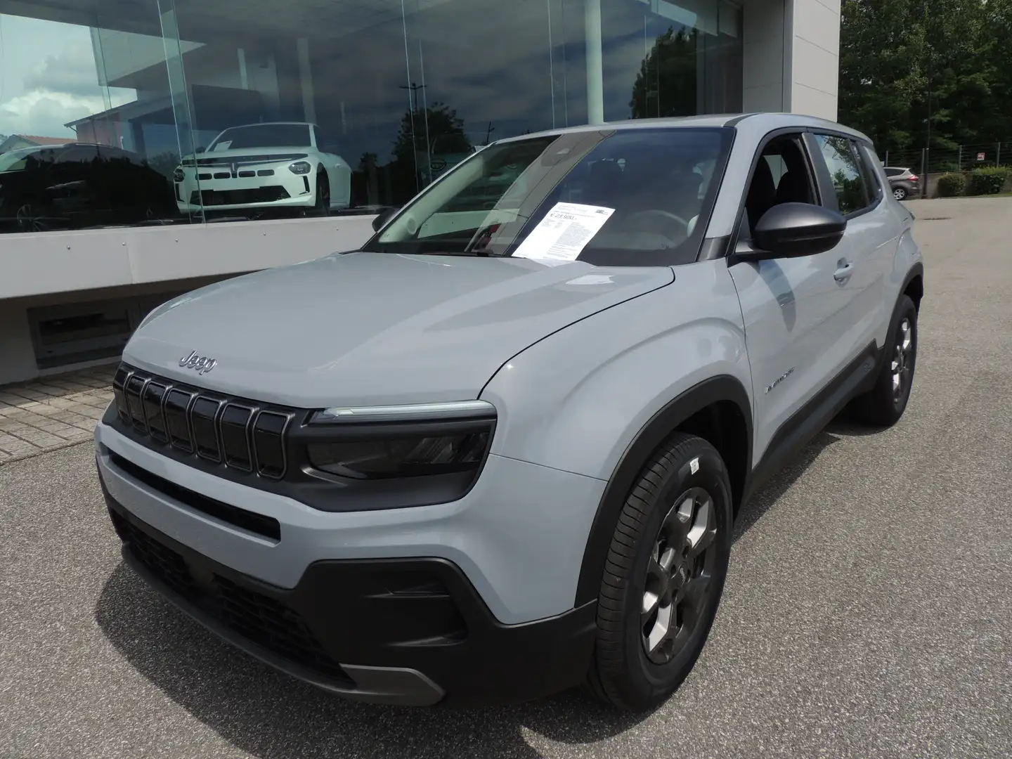 Jeep Avenger 1.2 turbo Longitude fwd 100cv Gris - 1