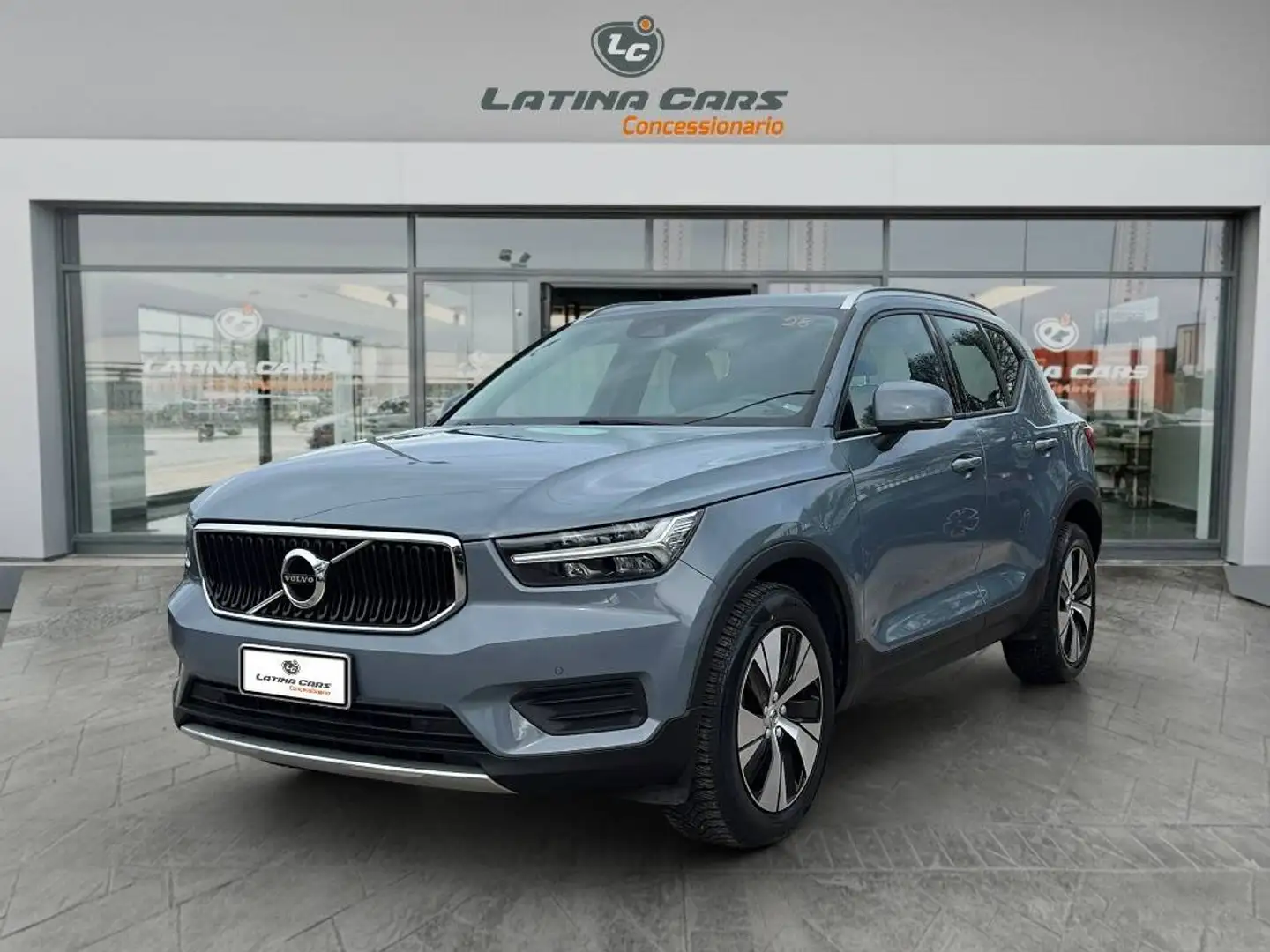 Volvo XC40 1.5 t3 Inscription 163cv auto Con CARPLAY Grigio - 1