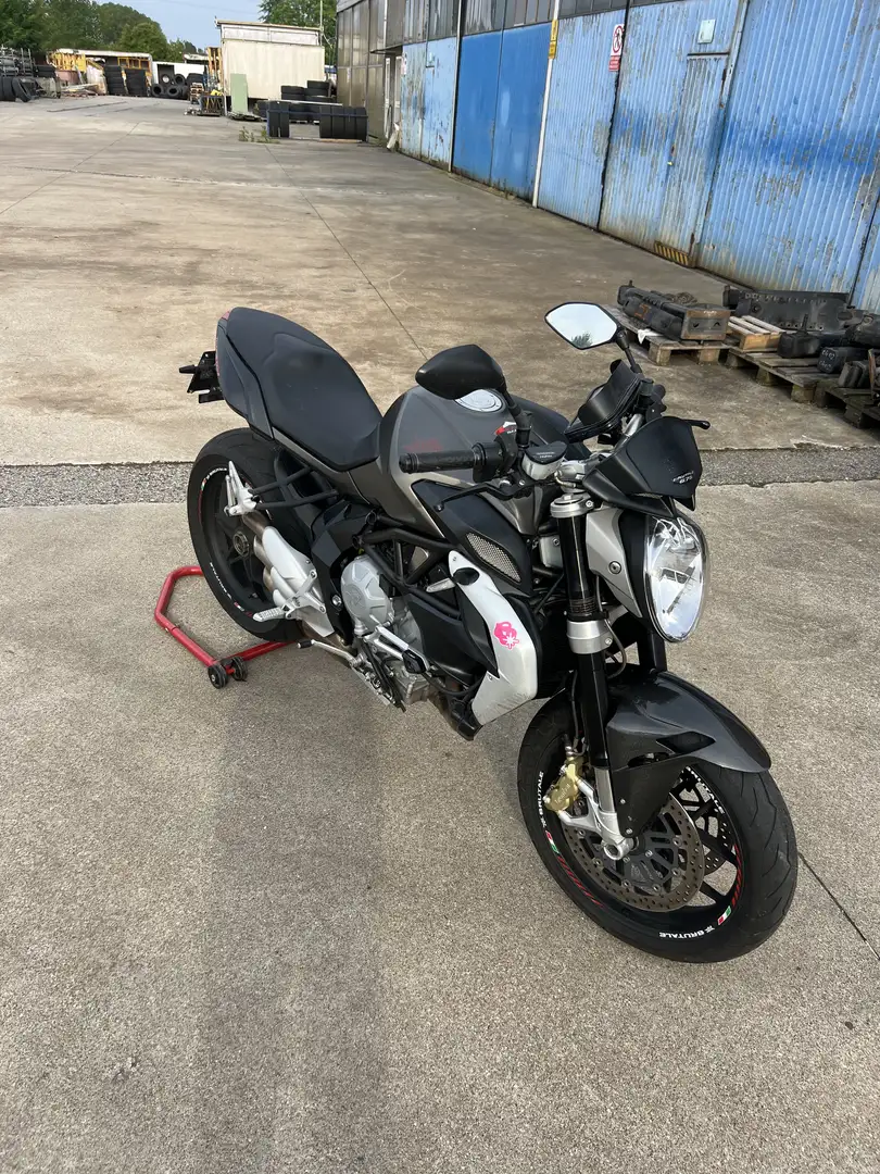 MV Agusta Brutale 675 - 1