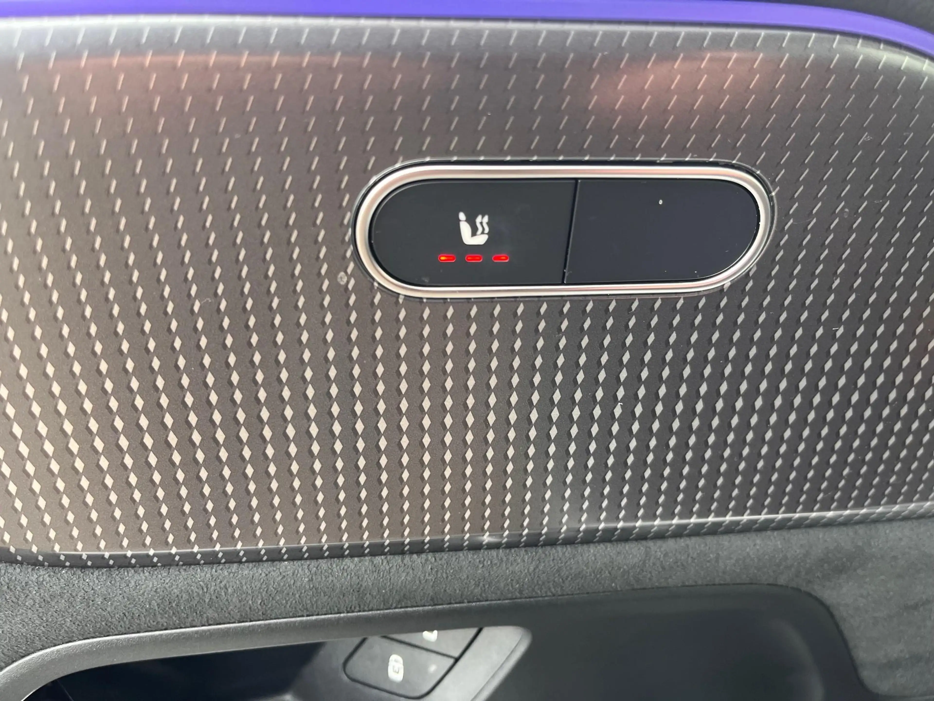Mercedes-Benz EQA 350 4MATIC AMG/Pano — photo 13