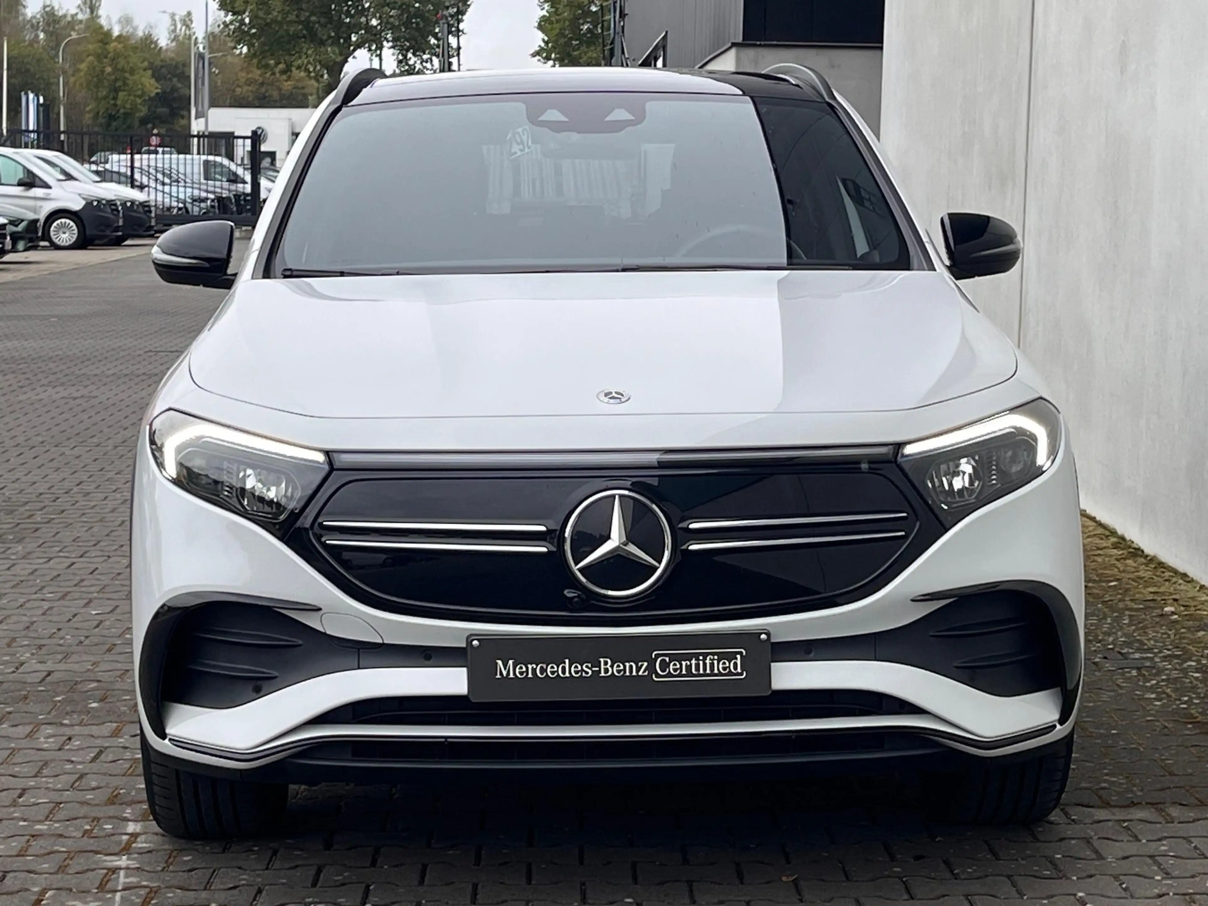 Mercedes-Benz EQA 350 4MATIC AMG/Pano — photo 6