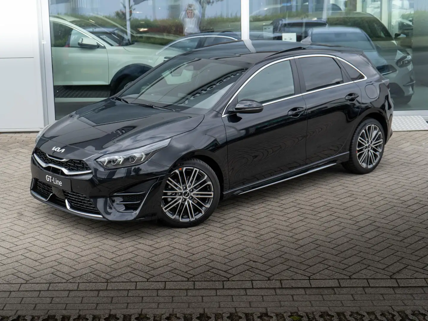 Kia Ceed / cee'd 1.5 T-GDi GT-PlusLine | UNIEKE AUTO | OP VOORRAAD - 2