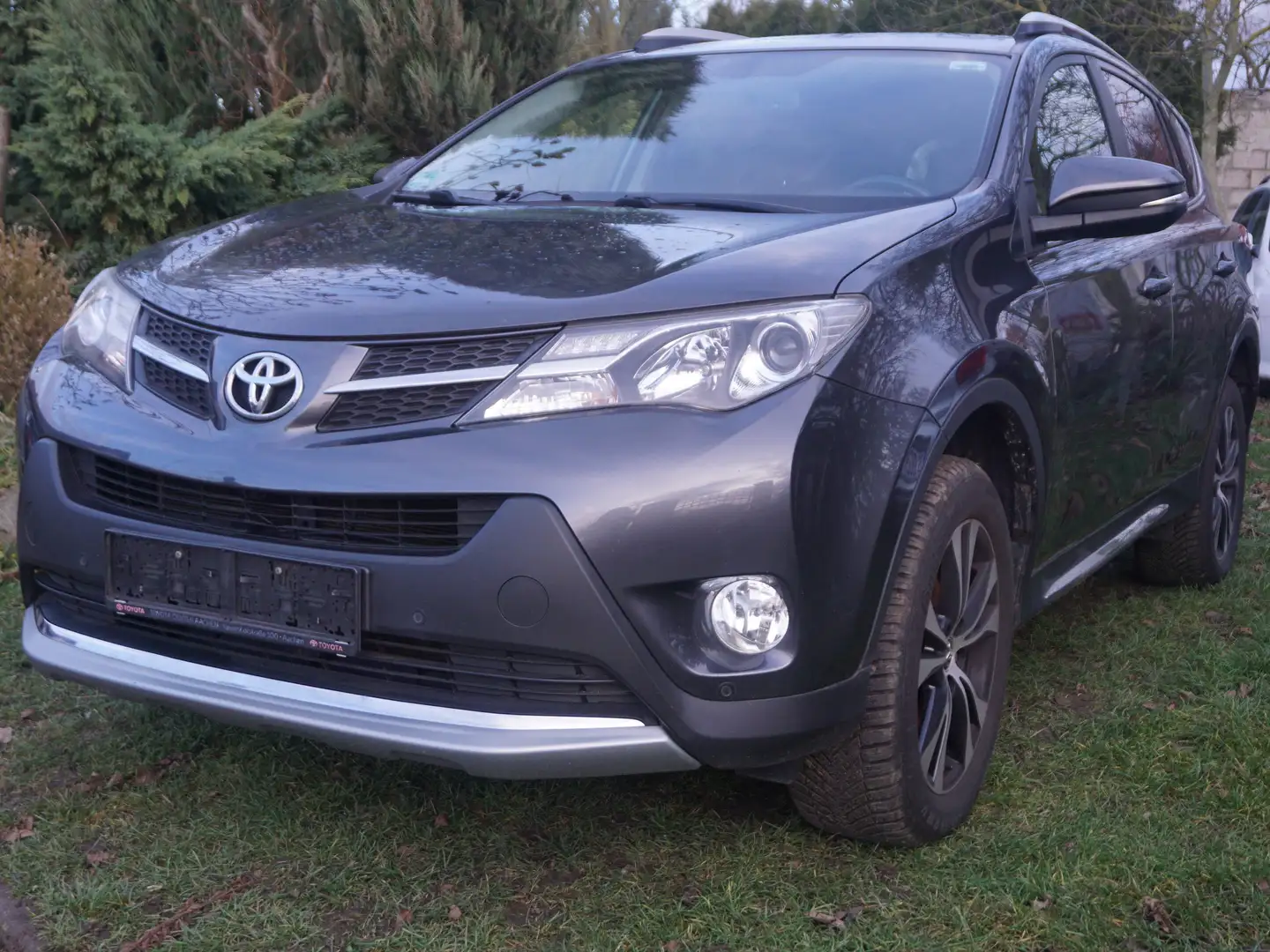 Toyota RAV 4 RAV 4 2.2 D-4D 4x4 Comfort Silber - 1
