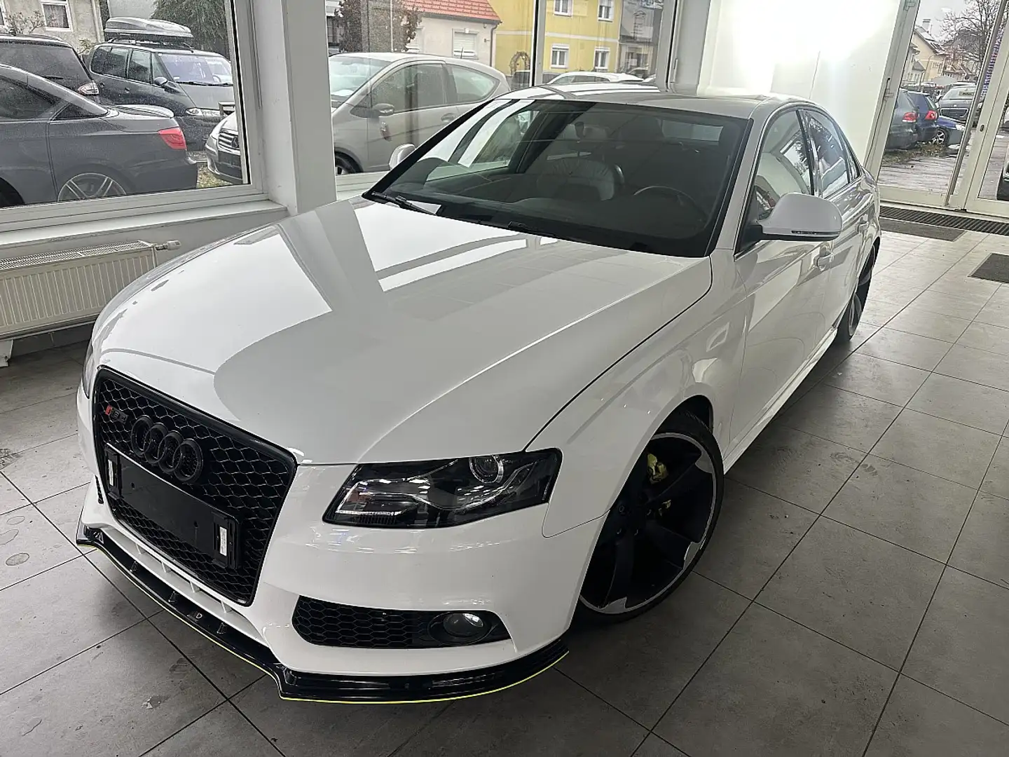 Audi A4 1,8 TFSI Weiß - 1